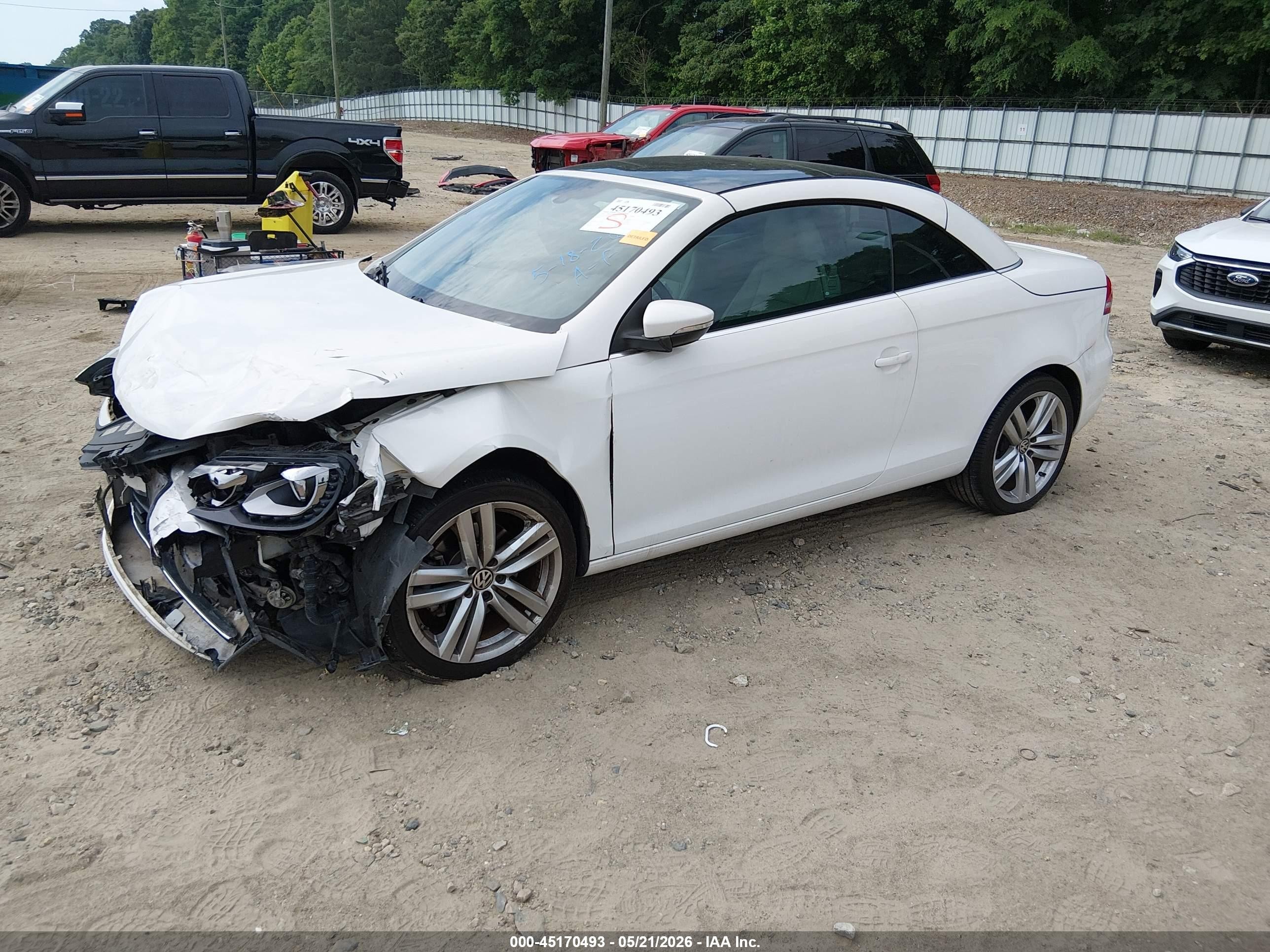 2013 Volkswagen Eos Executive Белый vin: WVWFW8AH2DV004023