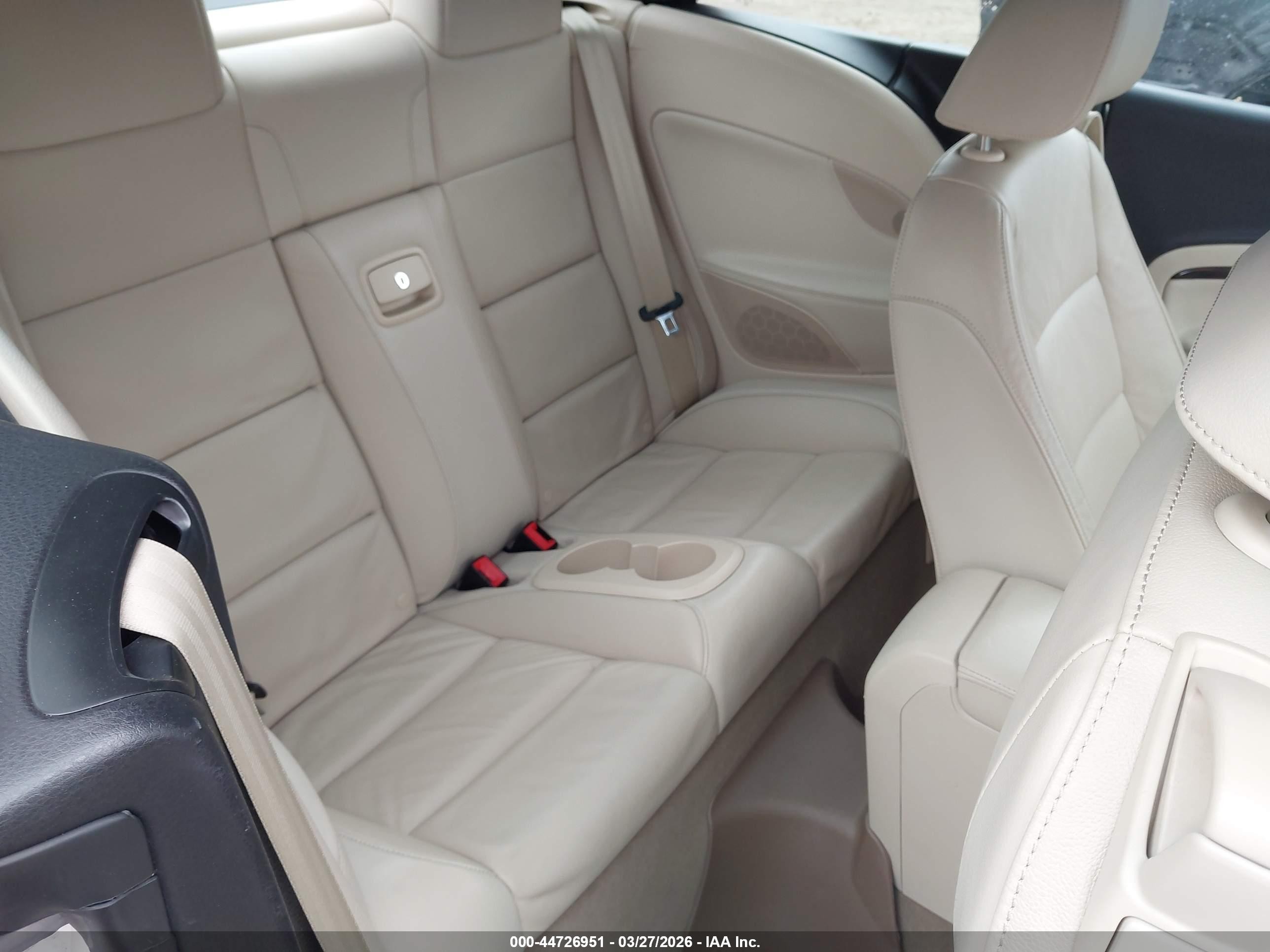 2014 Volkswagen Eos Executive White vin: WVWFW8AH2EV006260