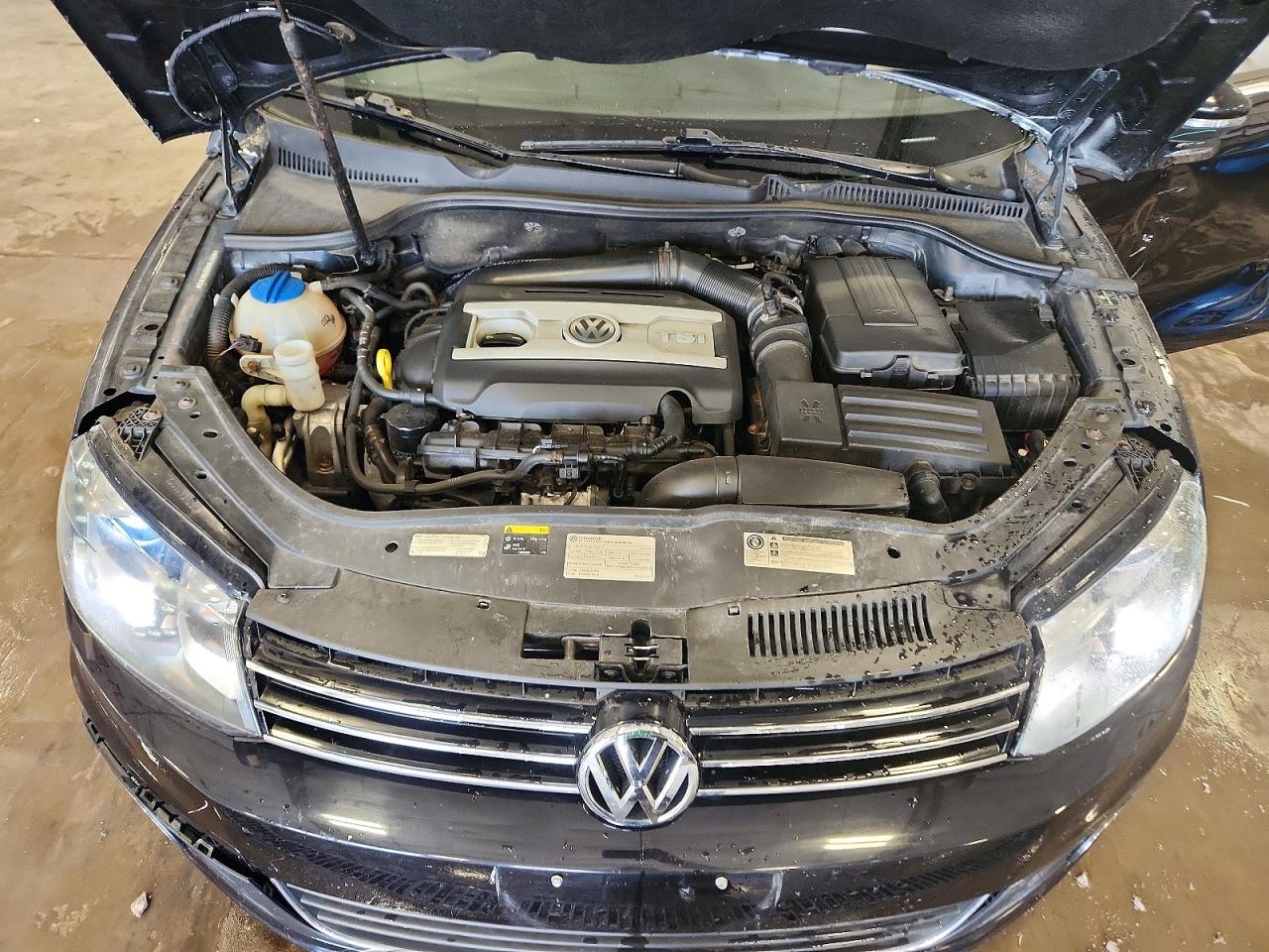 2015 Volkswagen Eos Lux Black vin: WVWFW8AH4FV001014