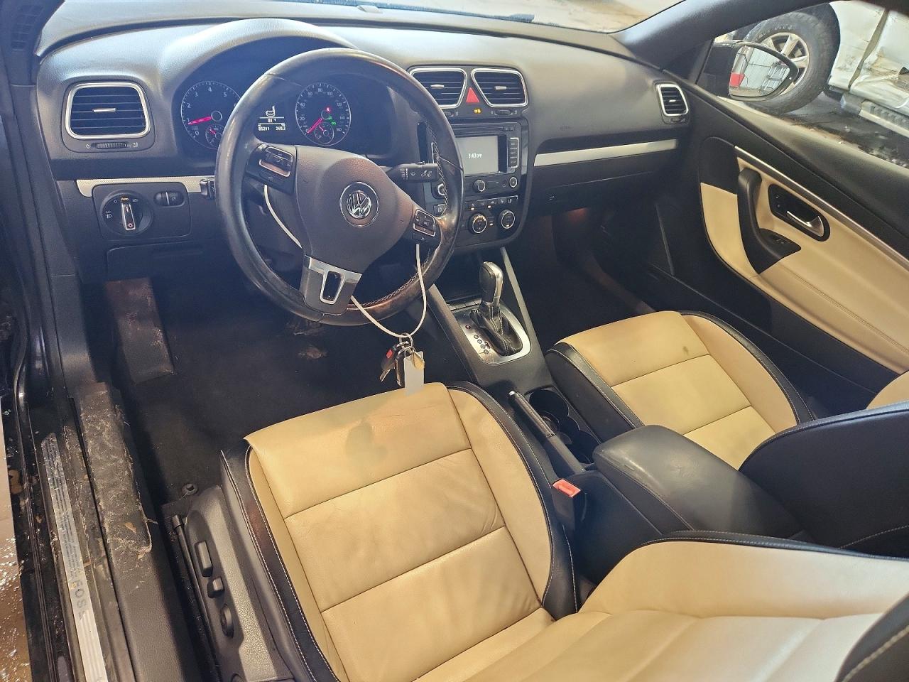 2015 Volkswagen Eos Lux Black vin: WVWFW8AH4FV001014