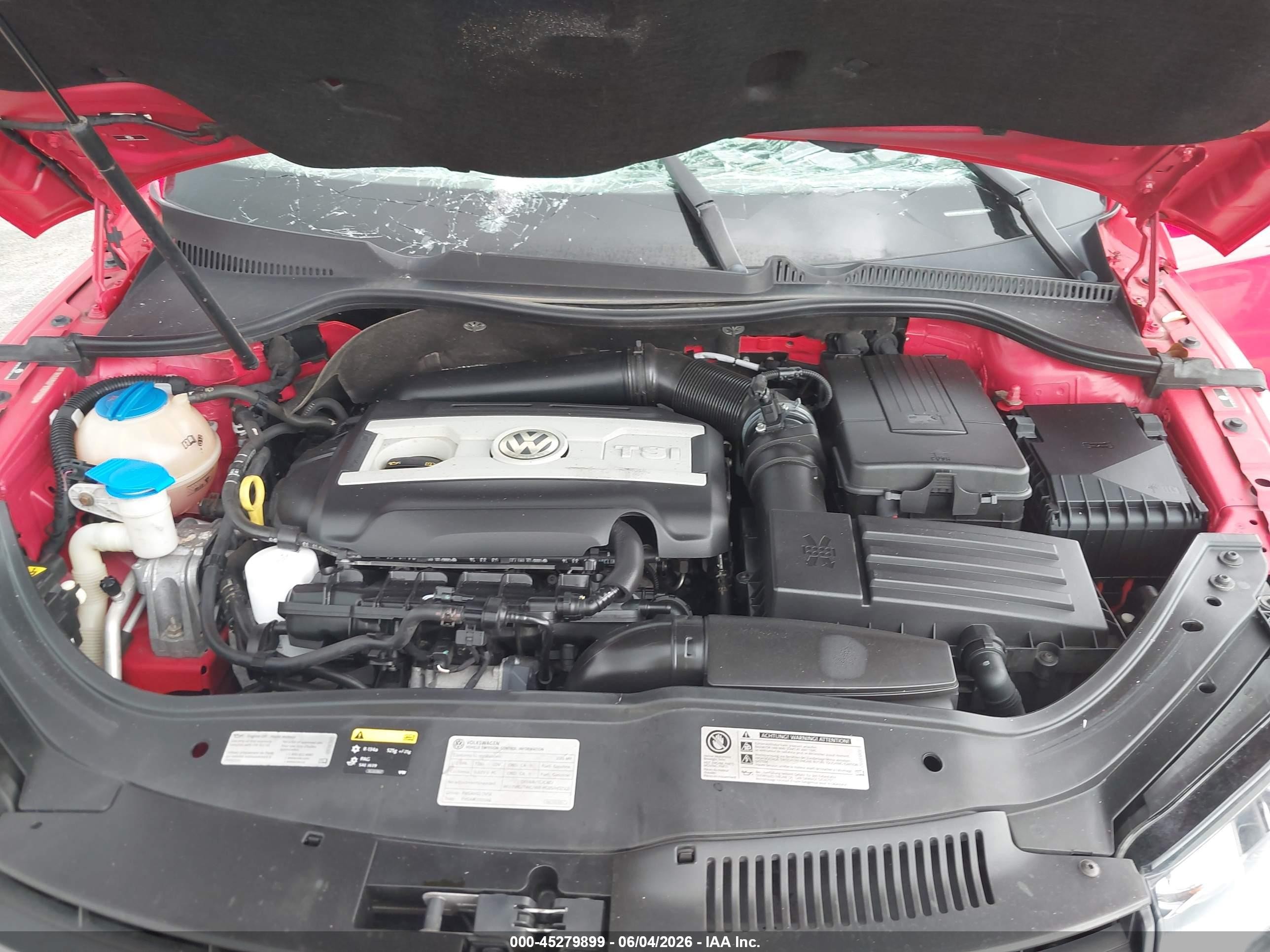2015 Volkswagen Eos Executive Edition Red vin: WVWFW8AH4FV001983