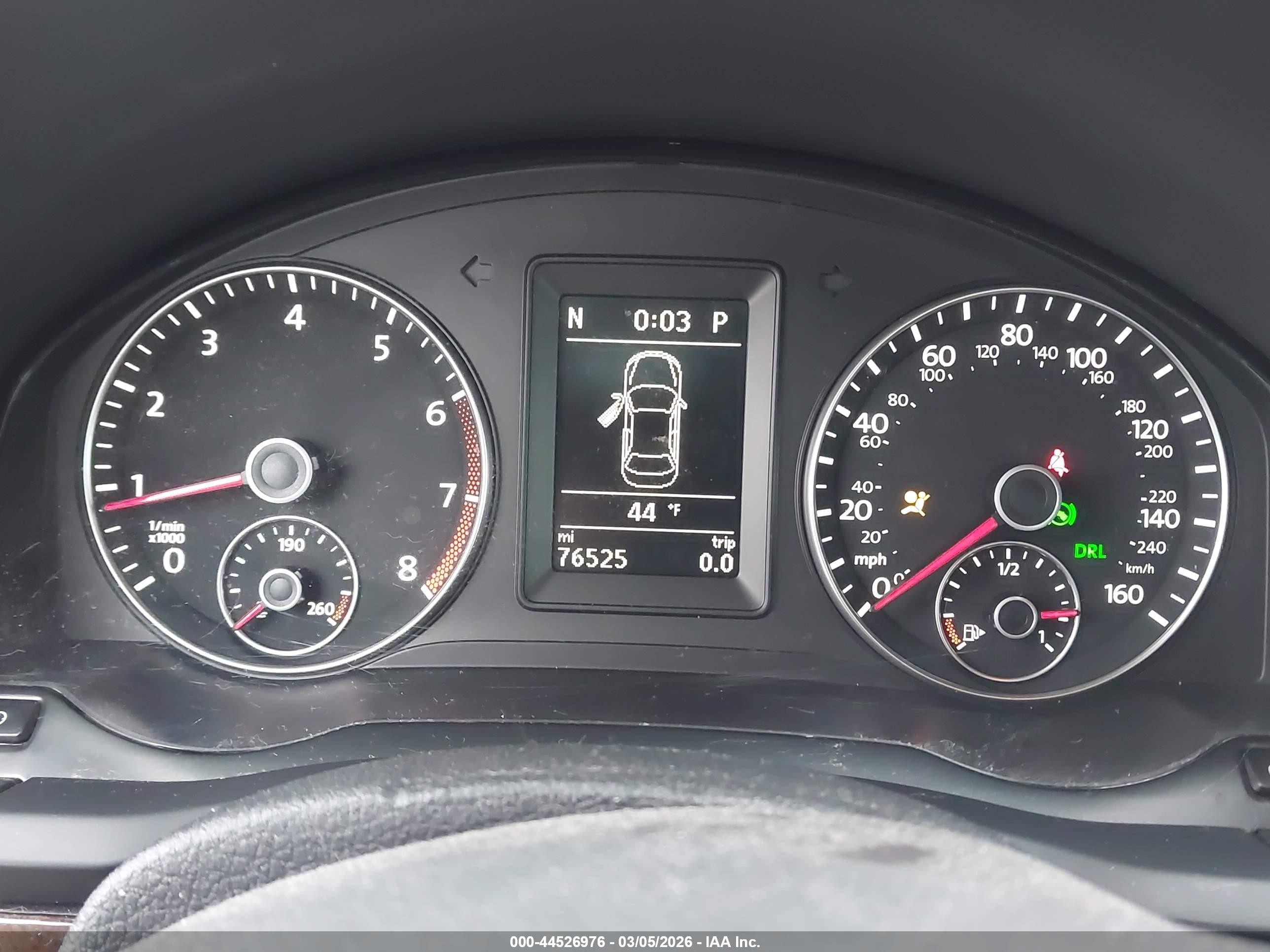 2014 Volkswagen Eos Executive Black vin: WVWFW8AH5EV005121