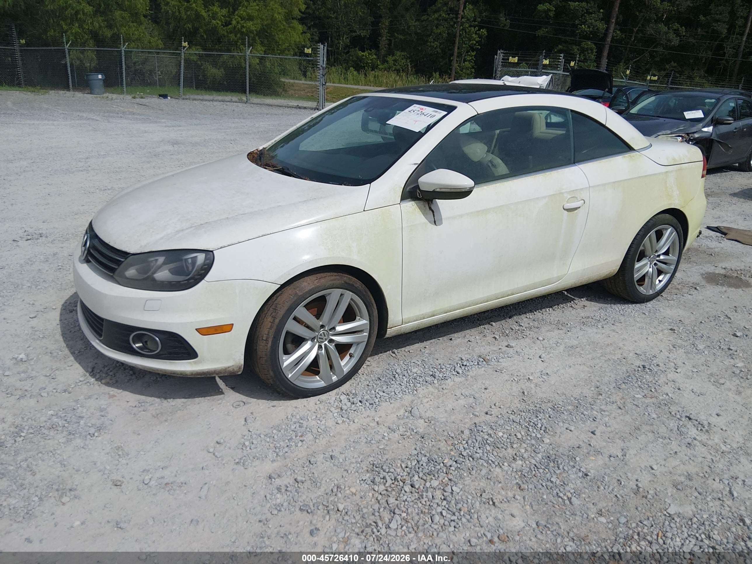 2014 Volkswagen Eos Executive White vin: WVWFW8AH8EV006134