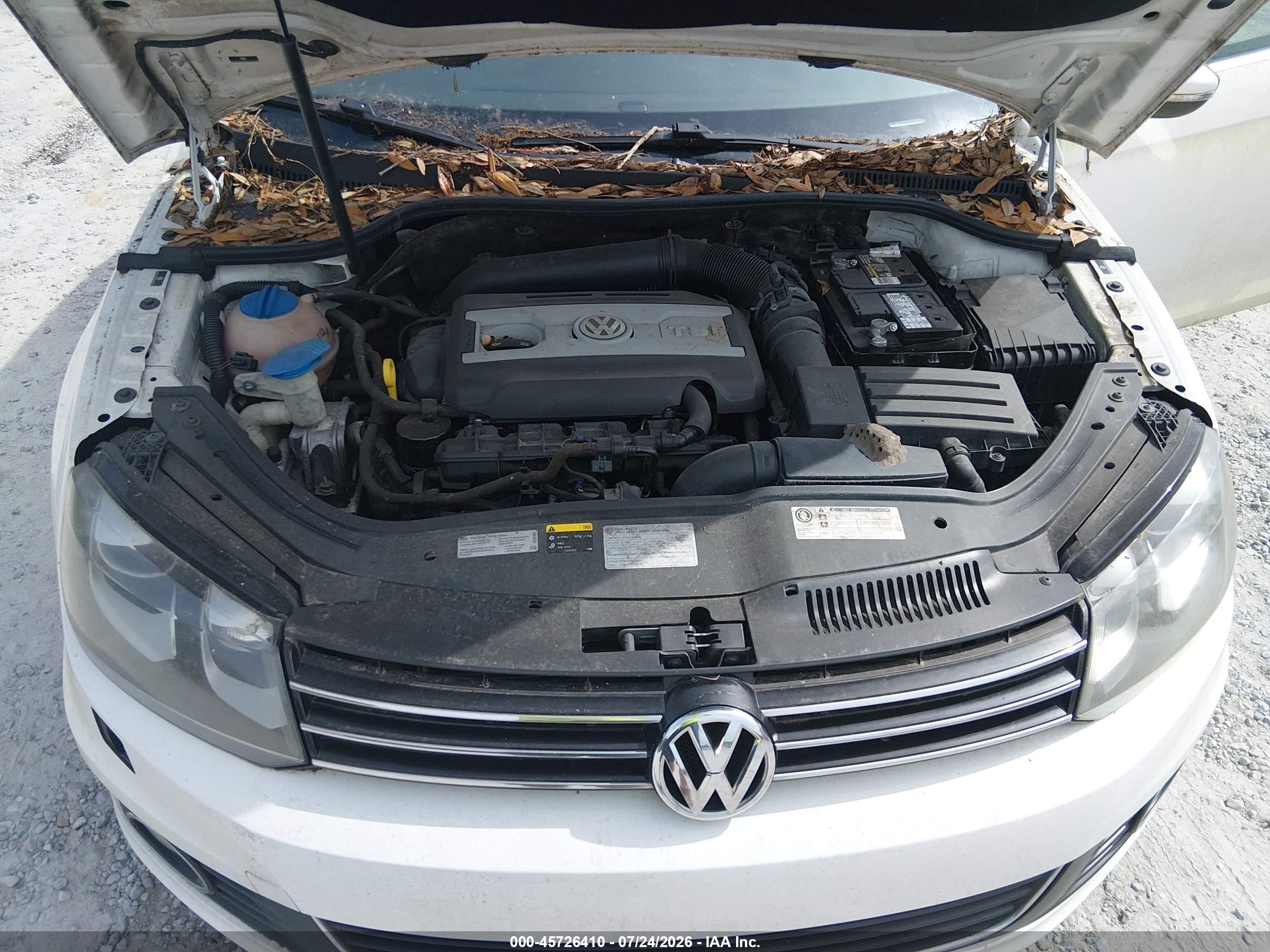 2014 Volkswagen Eos Executive White vin: WVWFW8AH8EV006134