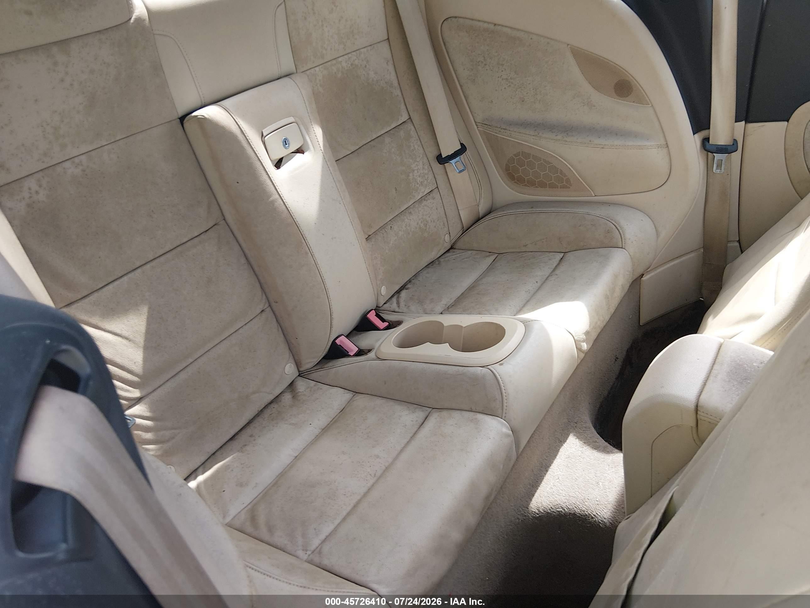 2014 Volkswagen Eos Executive White vin: WVWFW8AH8EV006134