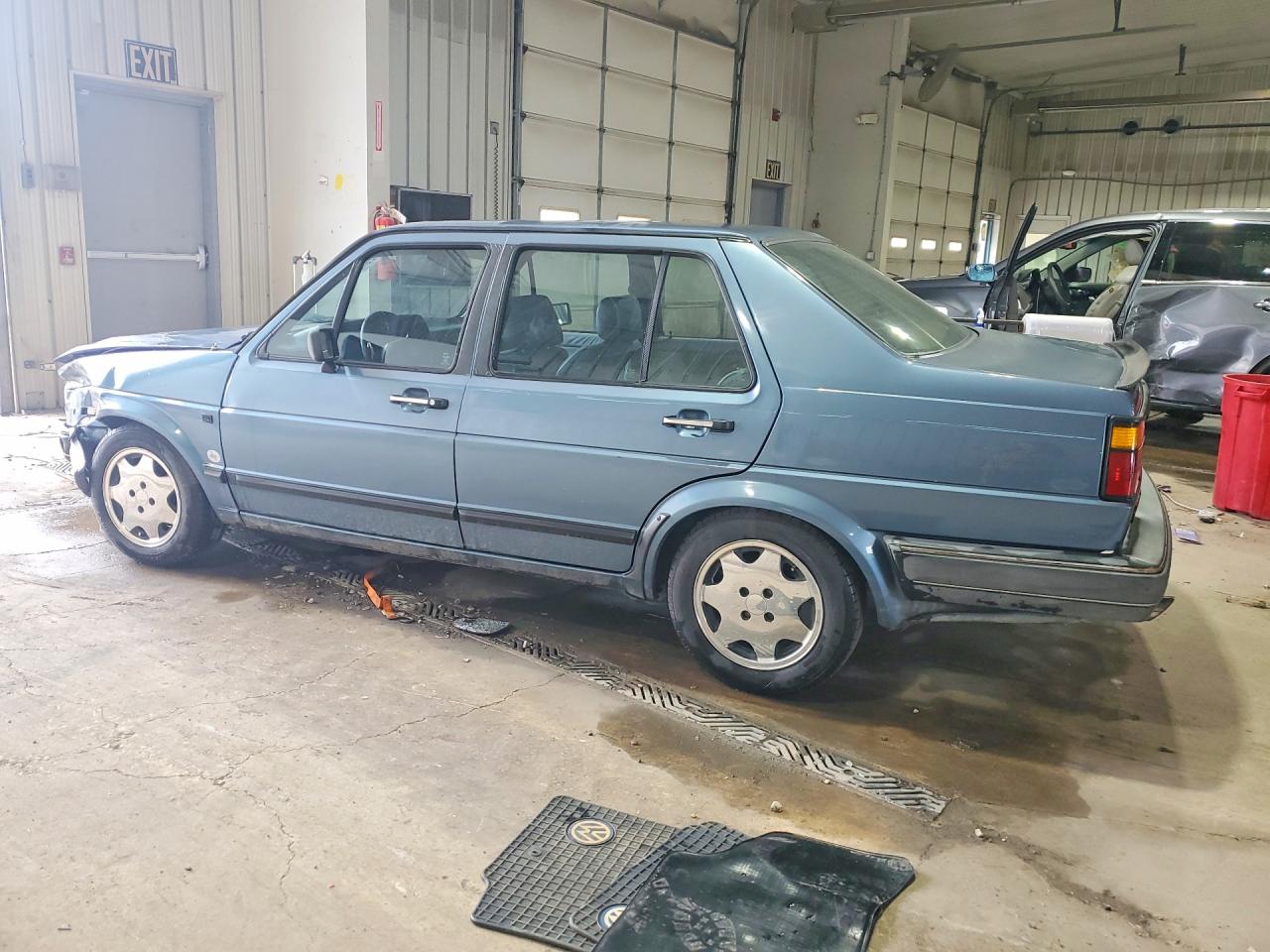 1985 Volkswagen Jetta Deluxe Синий vin: WVWGA0161FW437512
