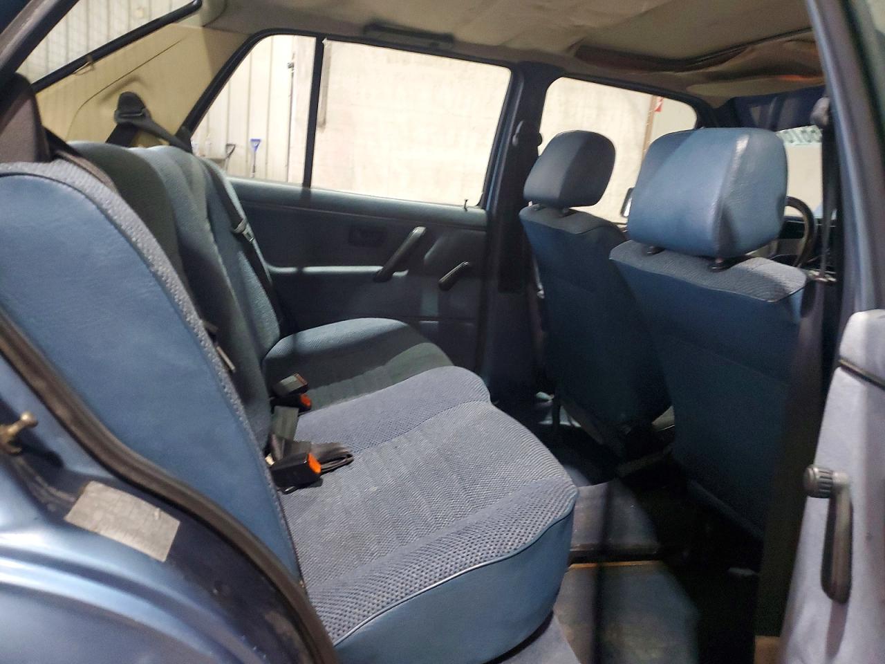 1985 Volkswagen Jetta Deluxe Синий vin: WVWGA0161FW437512