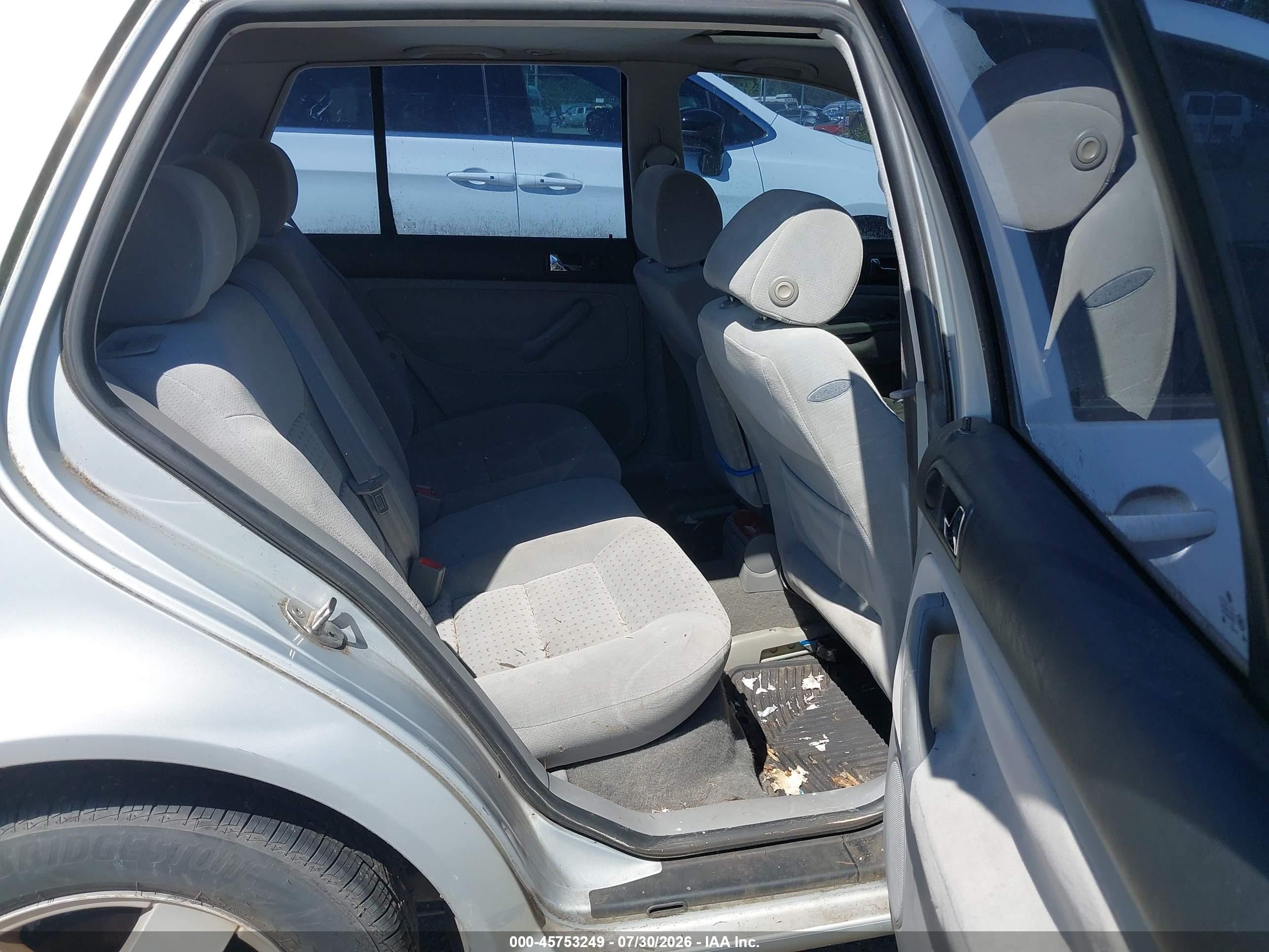 2000 Volkswagen Golf Gls Silver vin: WVWGA21J0YW515832