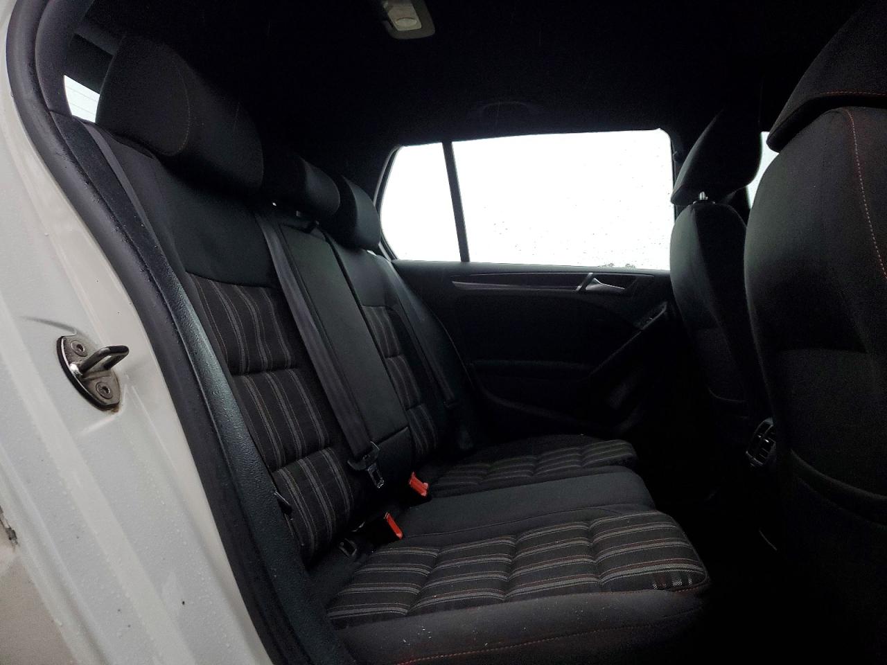 2011 Volkswagen Gti Белый vin: WVWGD7AJ2BW288994
