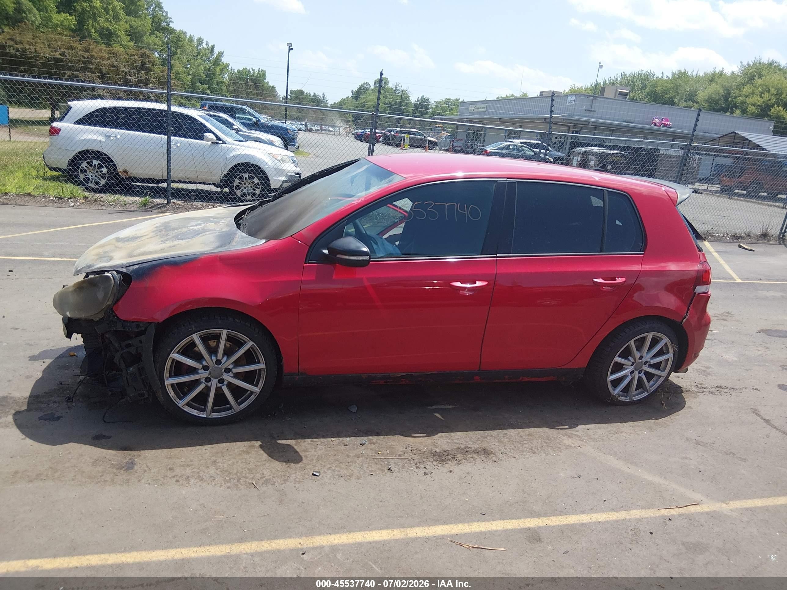 2011 Volkswagen Gti 4-door Красный vin: WVWGD7AJ3BW198317
