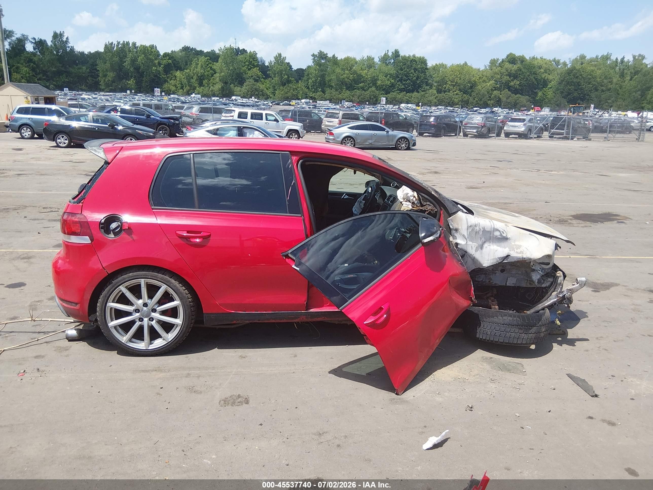 2011 Volkswagen Gti 4-door Красный vin: WVWGD7AJ3BW198317