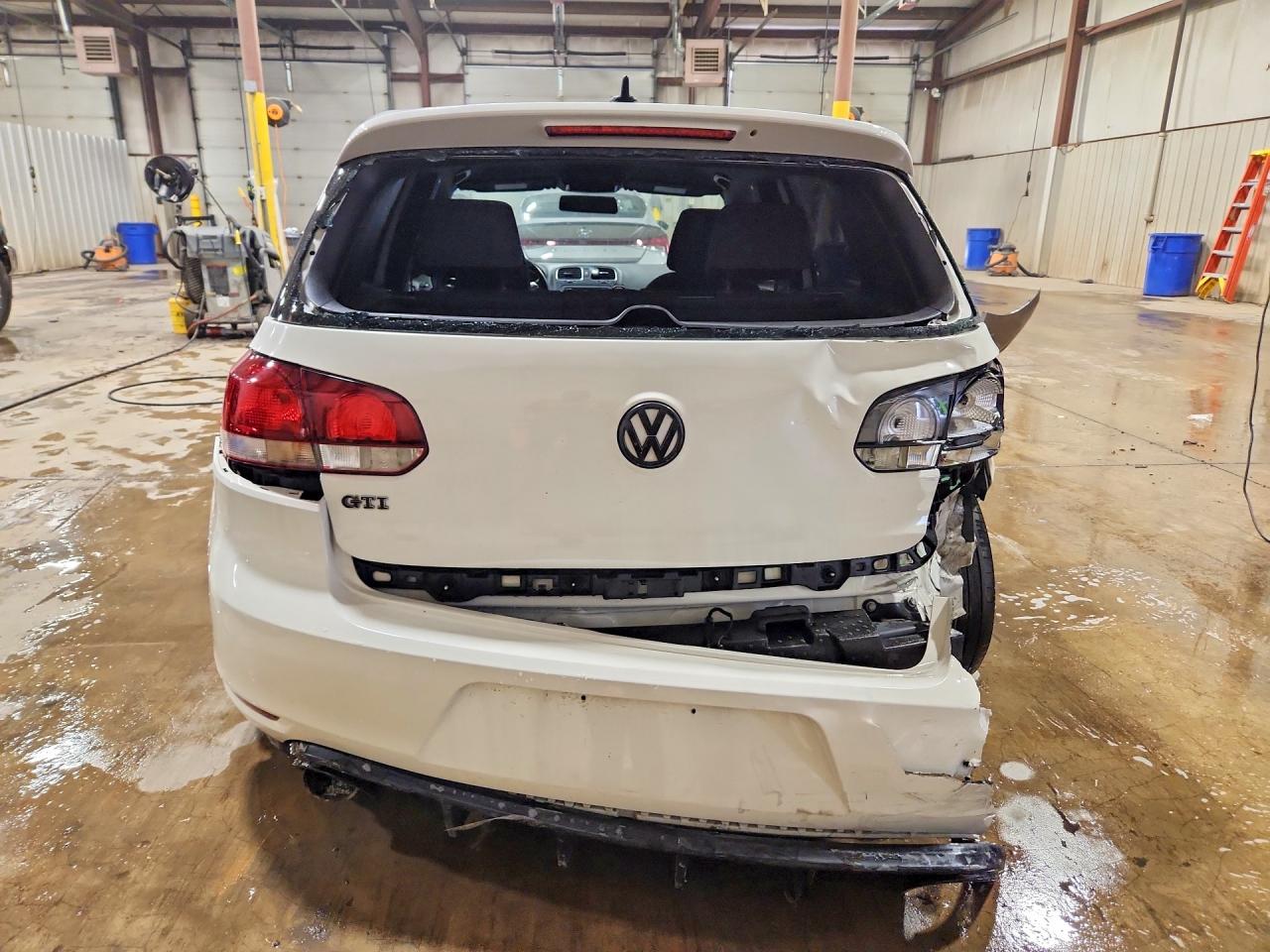 2014 Volkswagen Gti White vin: WVWGD7AJ7EW010631
