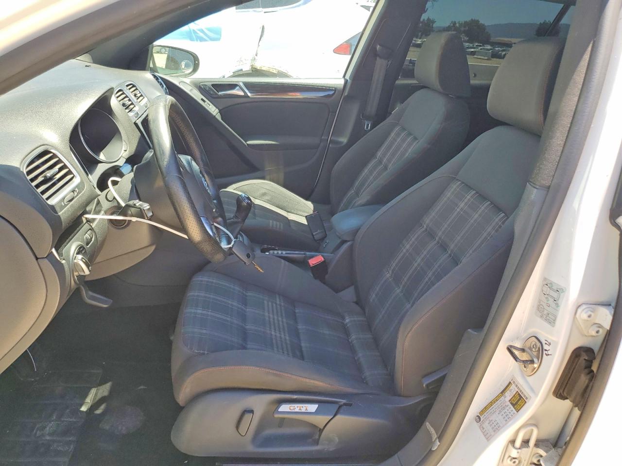 2011 Volkswagen Gti Белый vin: WVWGD7AJ9BW336720