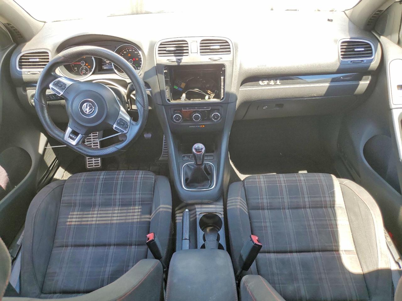 2011 Volkswagen Gti Белый vin: WVWGD7AJ9BW336720