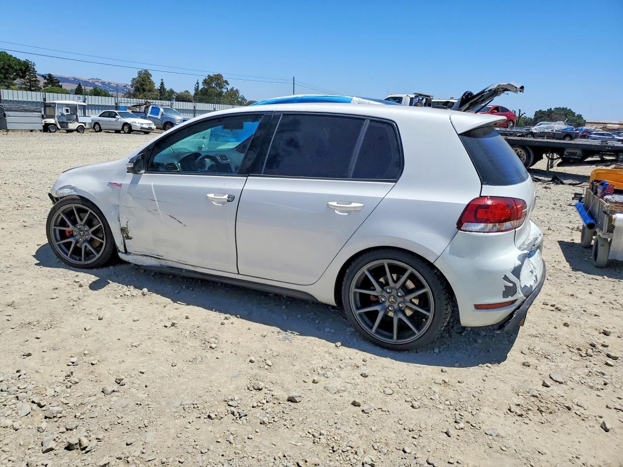 2011 Volkswagen Gti Белый vin: WVWGD7AJ9BW336720