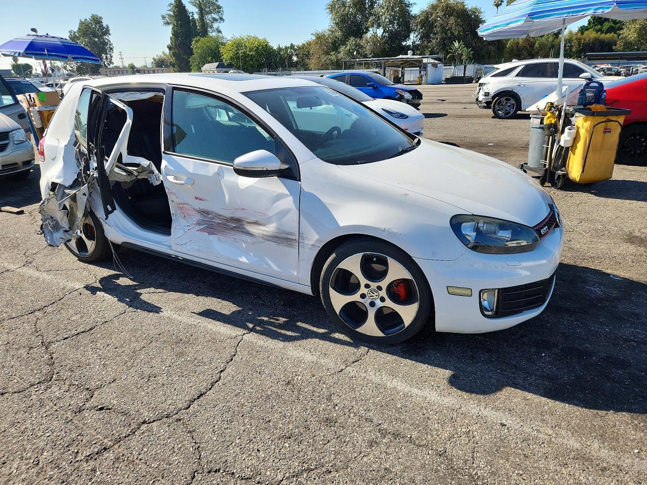 2012 Volkswagen Gti White vin: WVWGD7AJ9CW015195