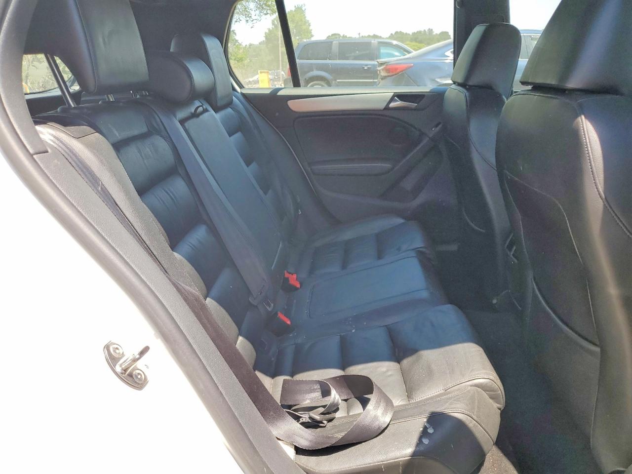 2013 Volkswagen Gti Белый vin: WVWGD7AJ9DW006966