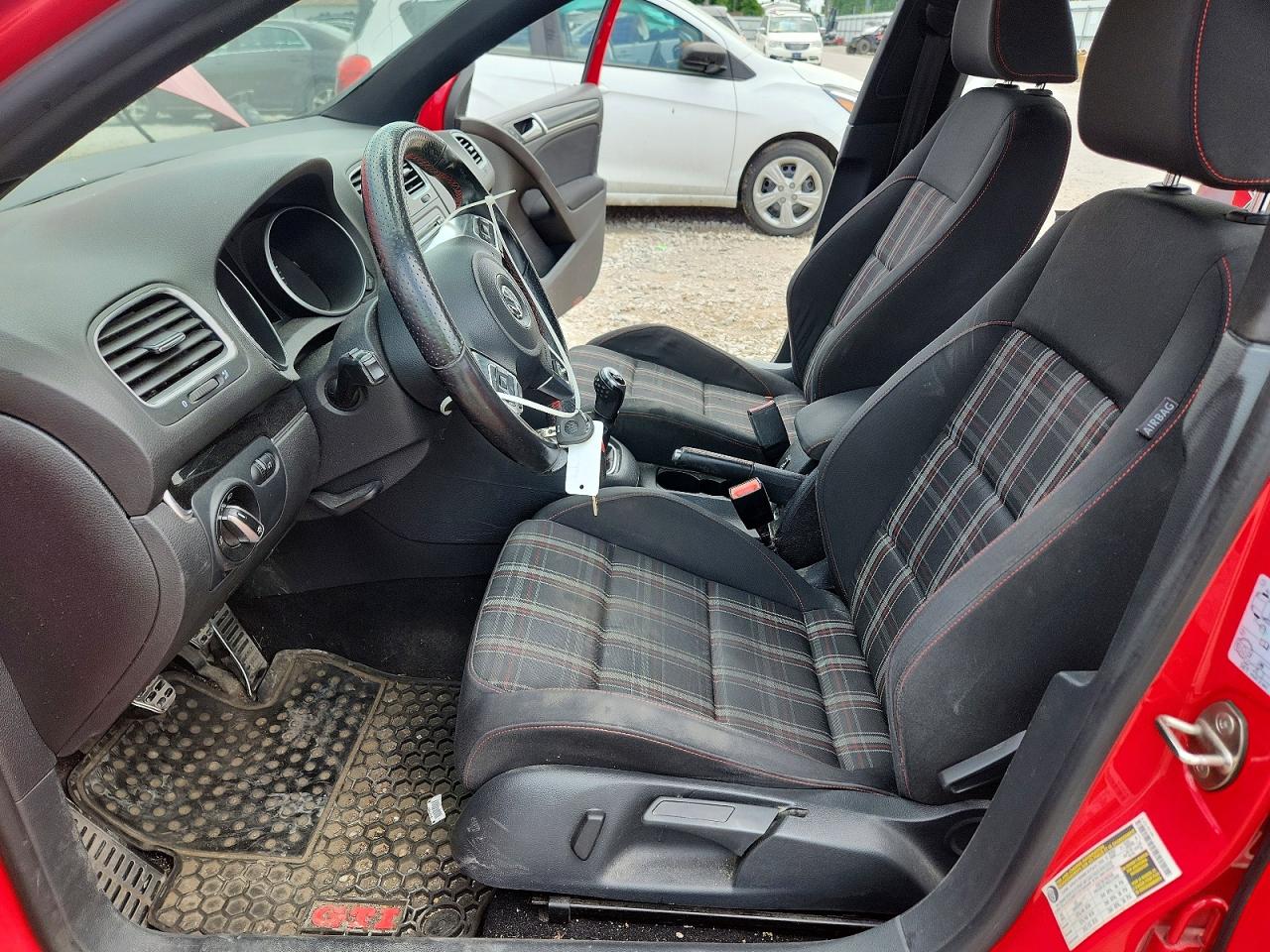 2013 Volkswagen Gti Red vin: WVWGD7AJXDW063080