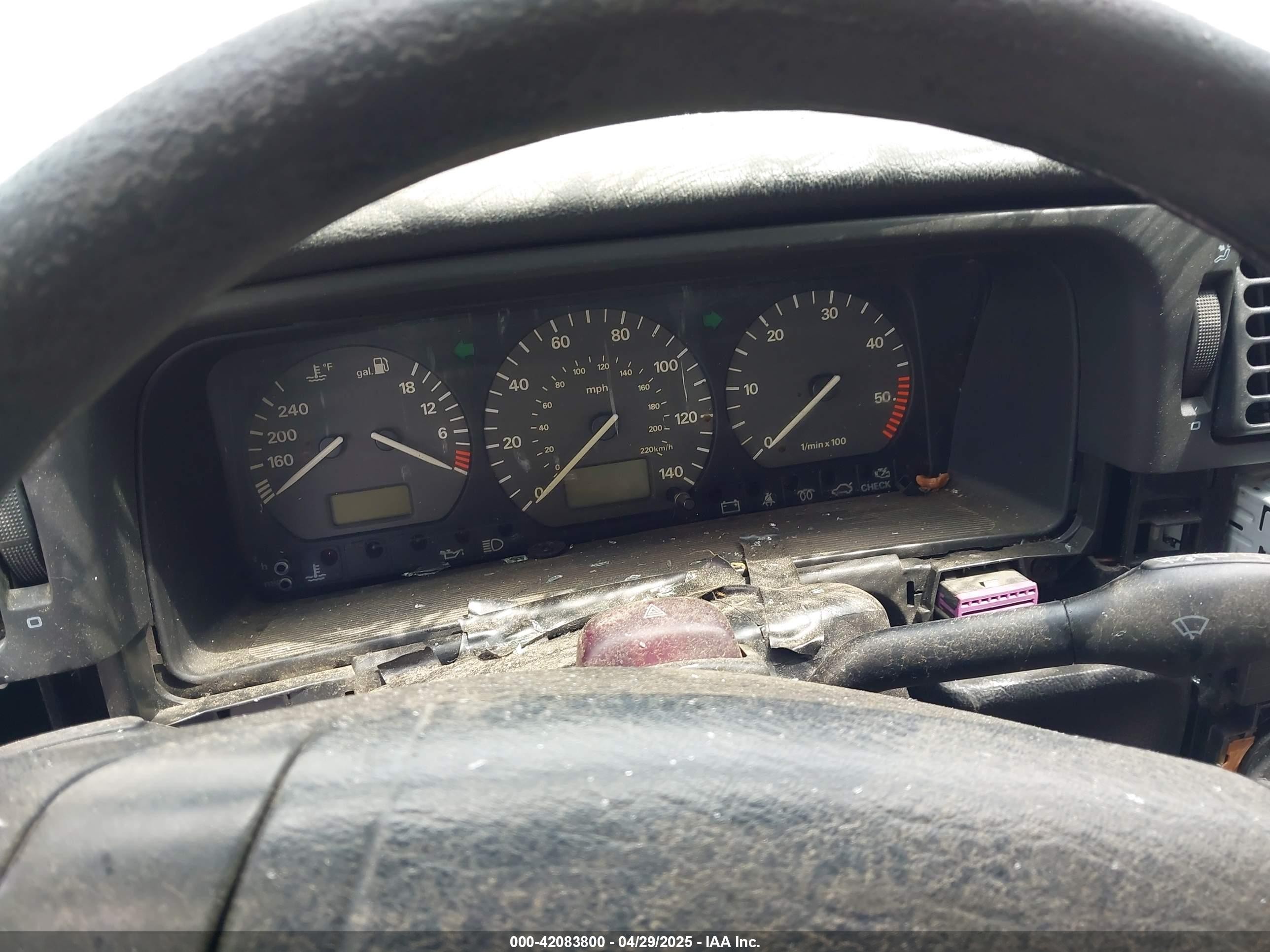 1997 Volkswagen Passat Tdi Beige vin: WVWGG83A7VB004331