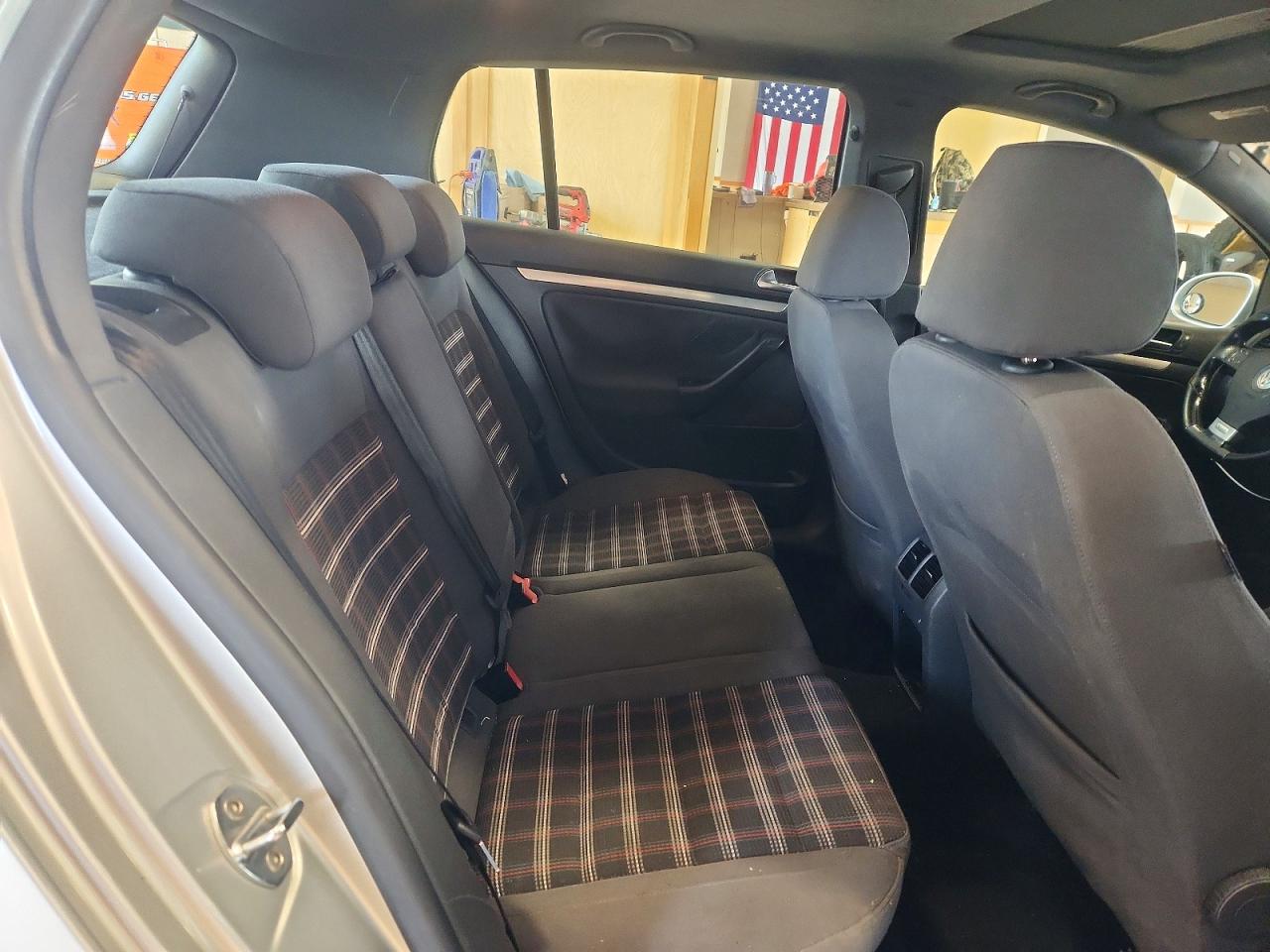 2007 Volkswagen New Gti Silver vin: WVWGV71K77W041659