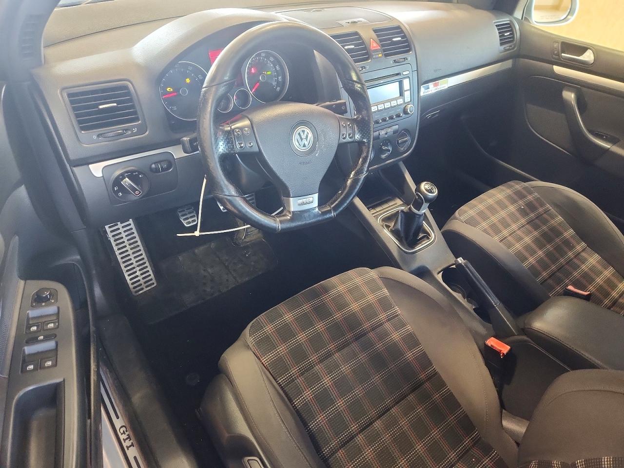 2007 Volkswagen New Gti Silver vin: WVWGV71K77W041659
