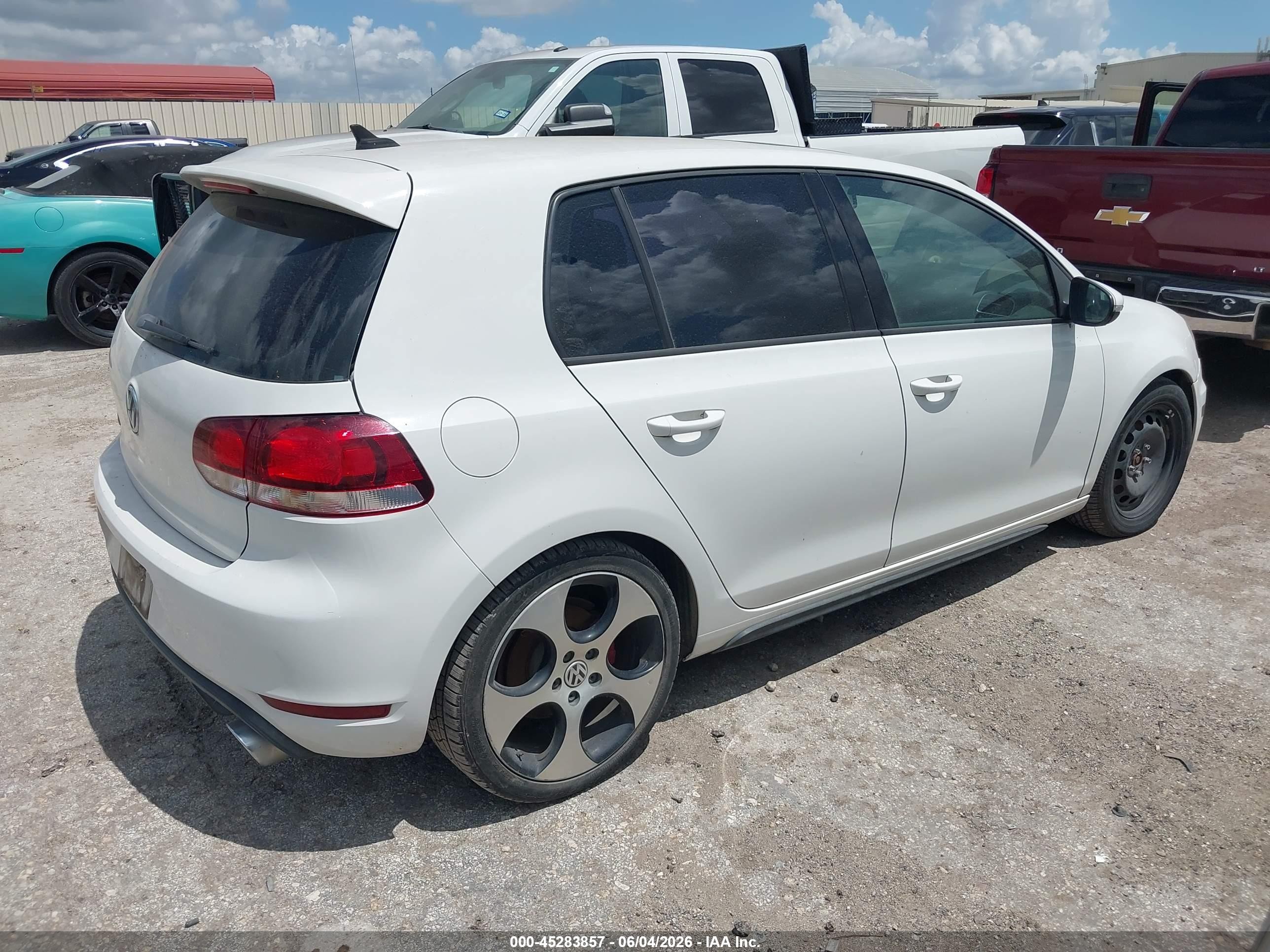 2012 Volkswagen Gti 4-door White vin: WVWGV7AJ3CW295208