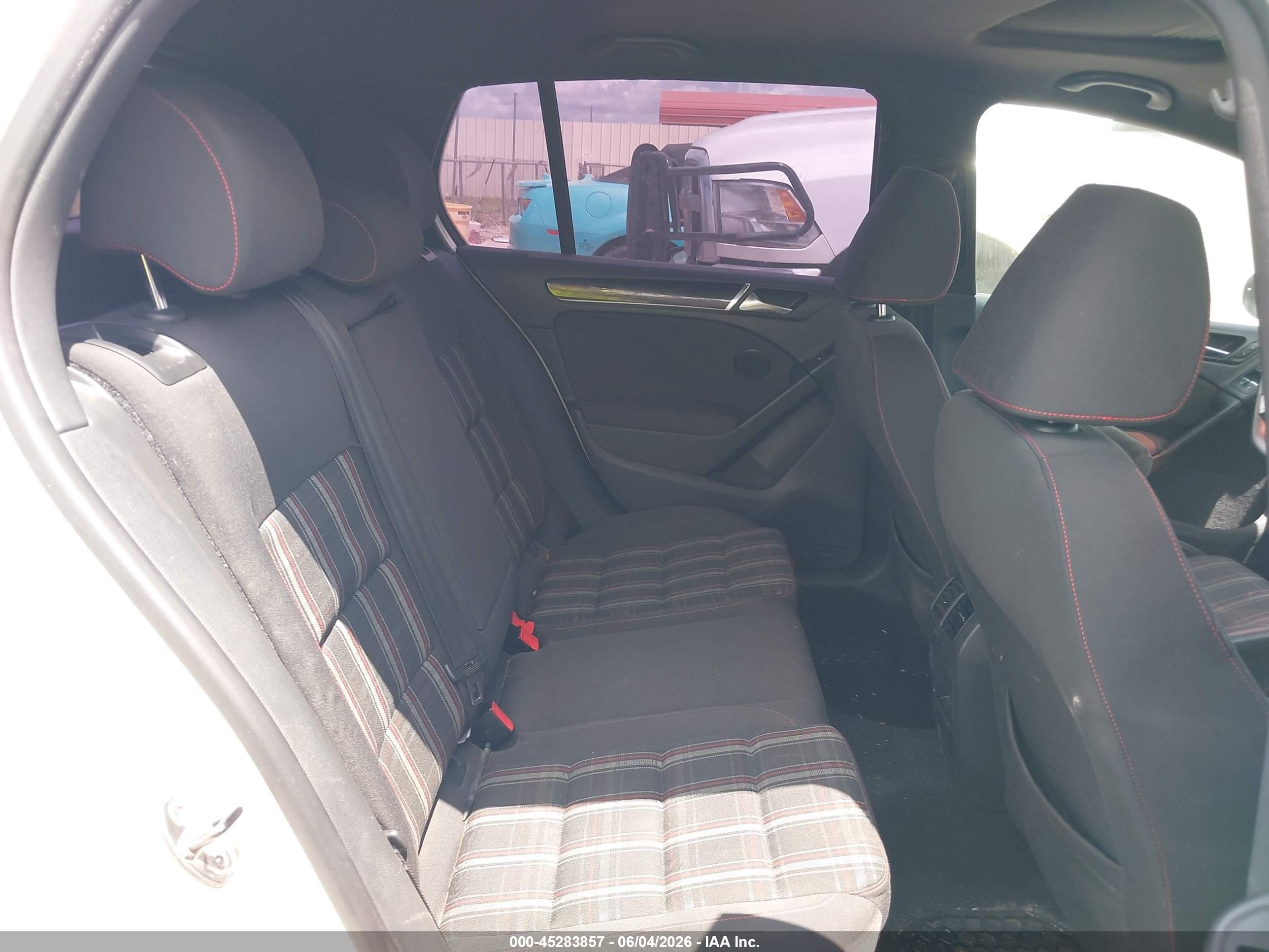 2012 Volkswagen Gti 4-door White vin: WVWGV7AJ3CW295208
