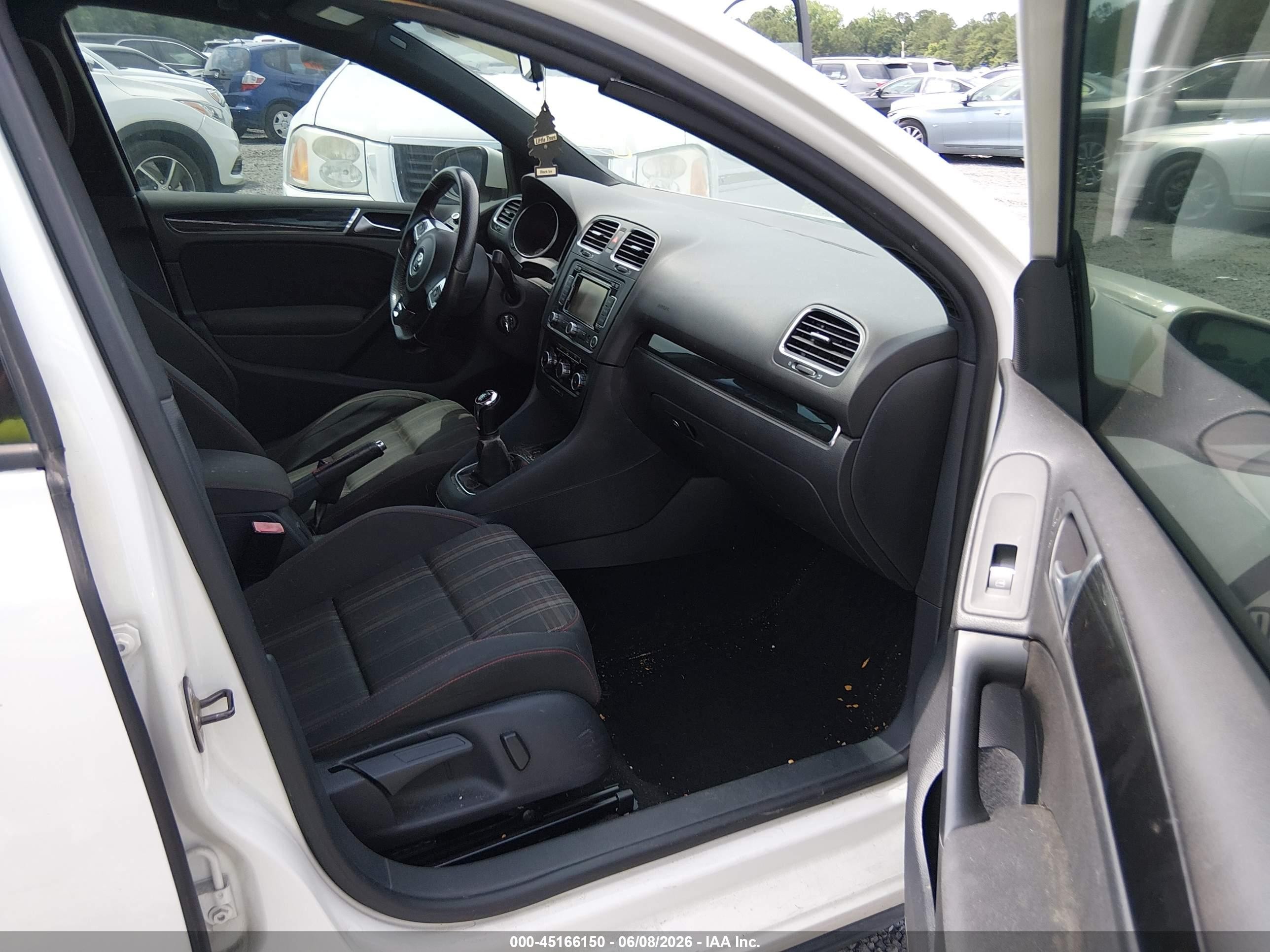 2011 Volkswagen Gti 4-door White vin: WVWGV7AJ8BW115459
