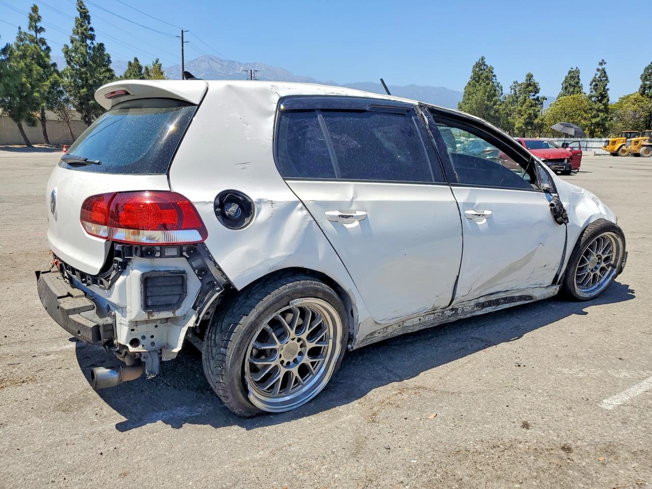 2012 Volkswagen Gti White vin: WVWHD7AJ1CW053587
