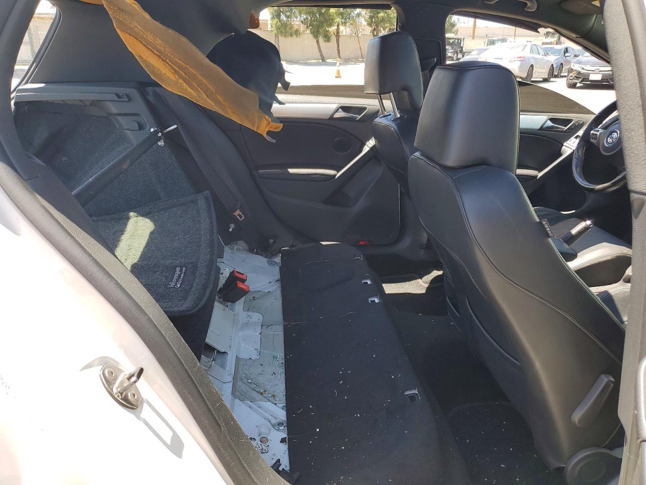 2012 Volkswagen Gti White vin: WVWHD7AJ1CW053587