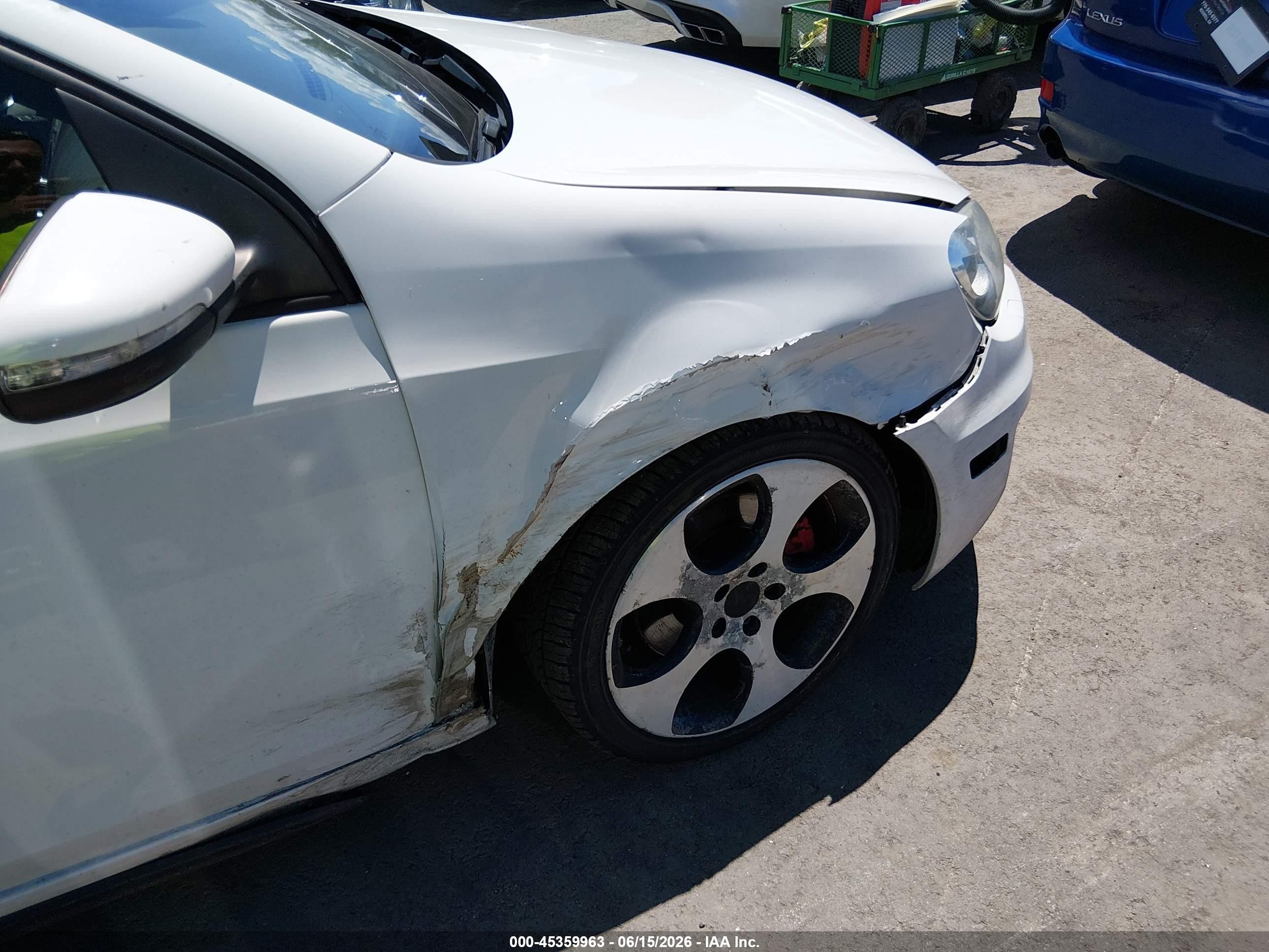 2010 Volkswagen Gti 4-door White vin: WVWHD7AJ3AW094459