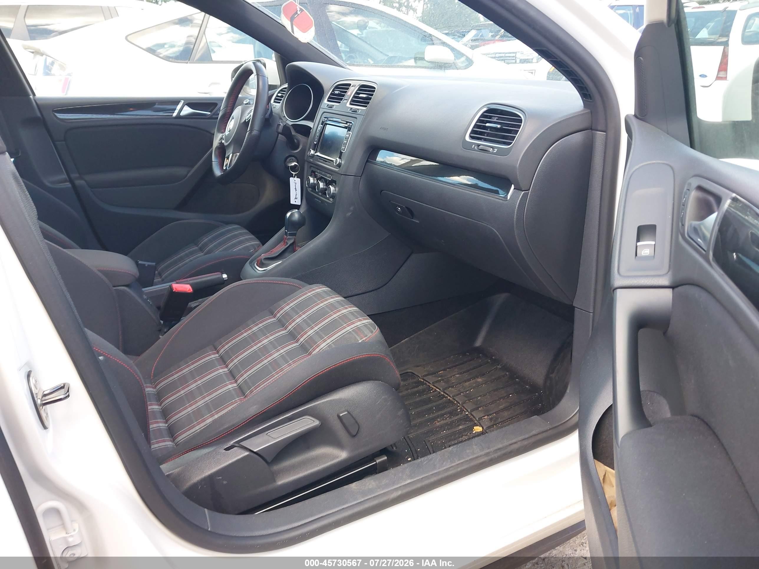 2010 Volkswagen Gti 4-door Белый vin: WVWHD7AJ3AW404917