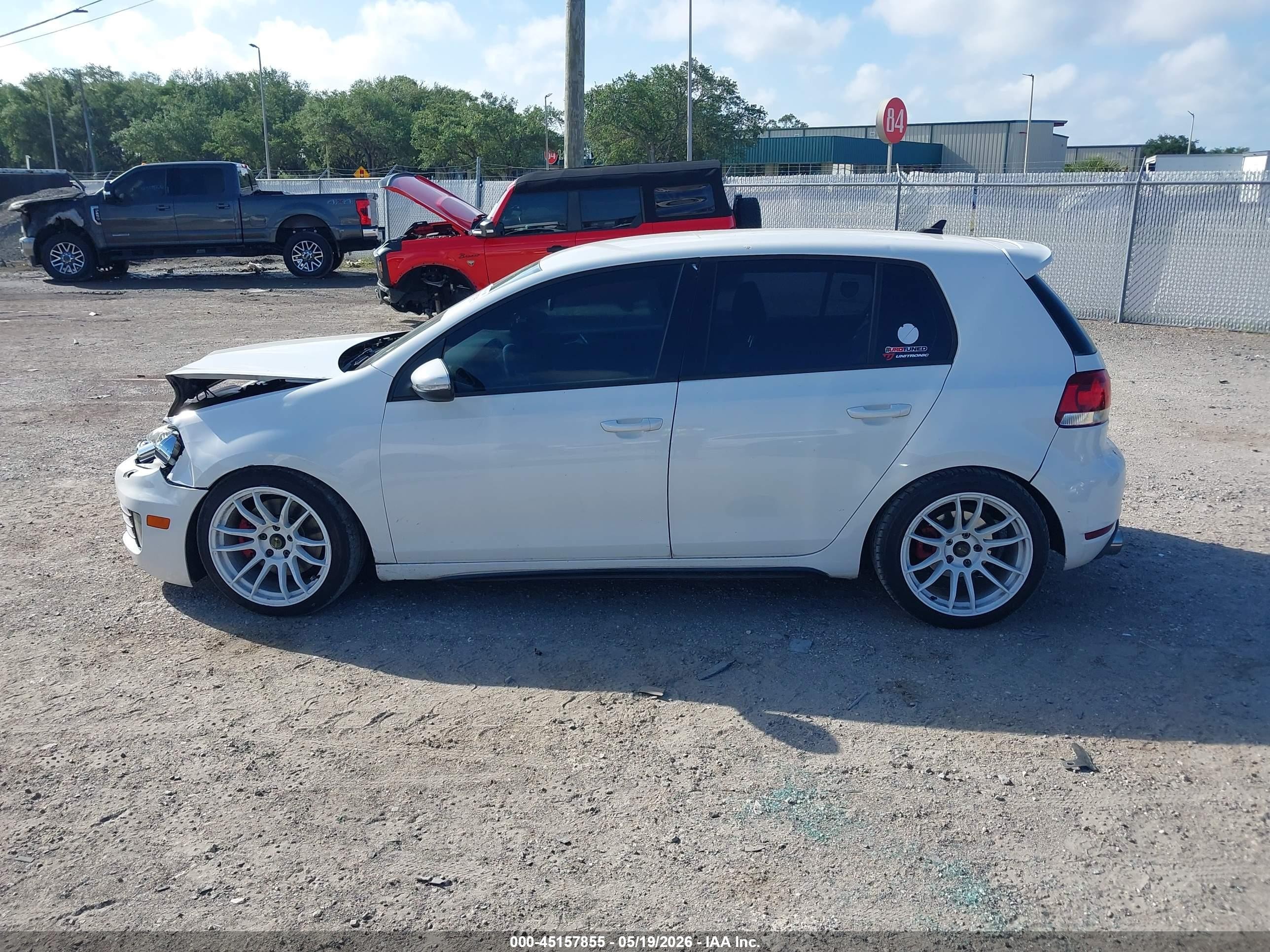 2014 Volkswagen Gti Wolfsburg Edition White vin: WVWHD7AJ3EW008797