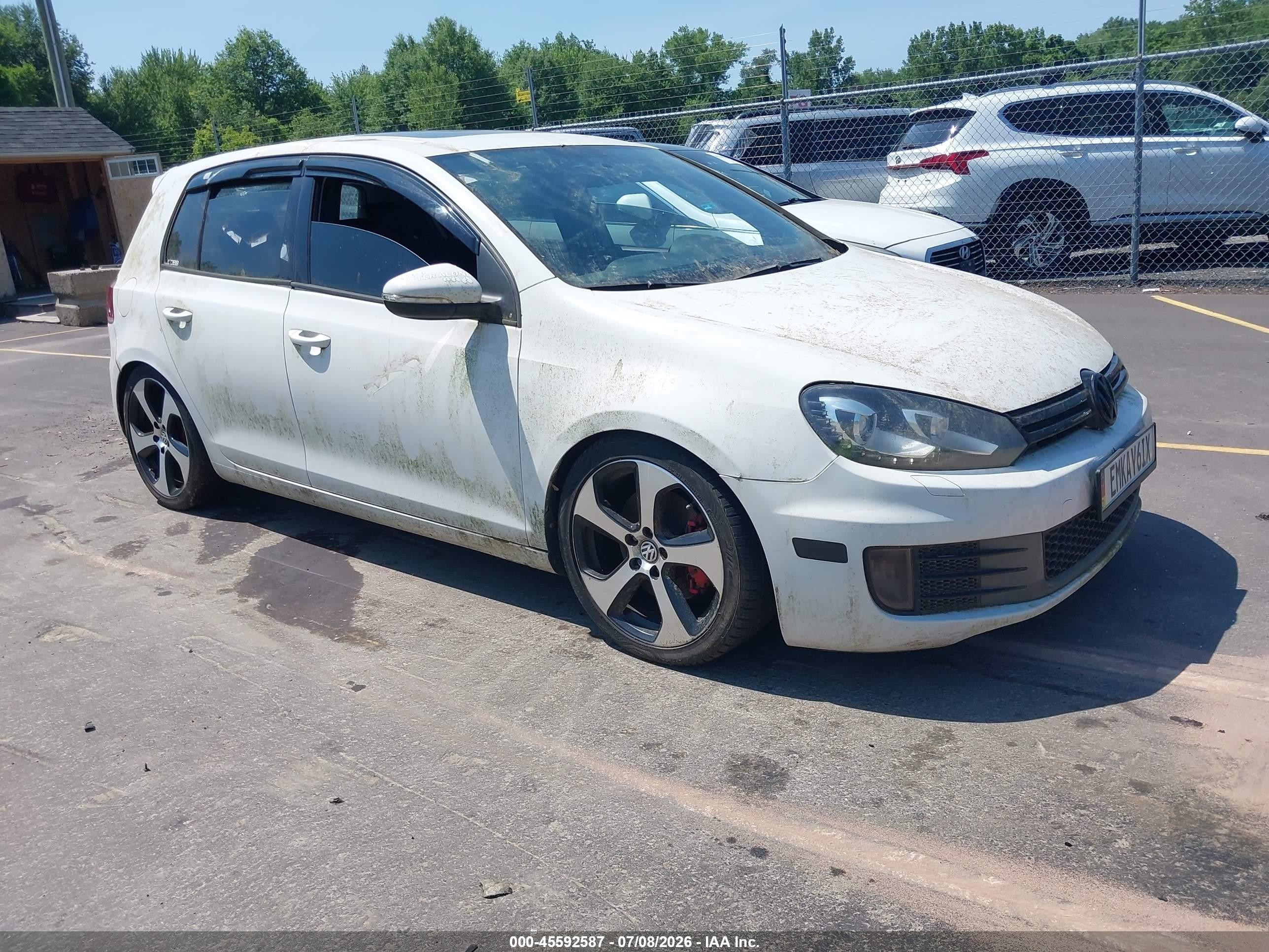 2013 Volkswagen Gti 4-door/4-door Autobahn/drivers Edition/wolfsburg Edition White vin: WVWHD7AJ4DW139977