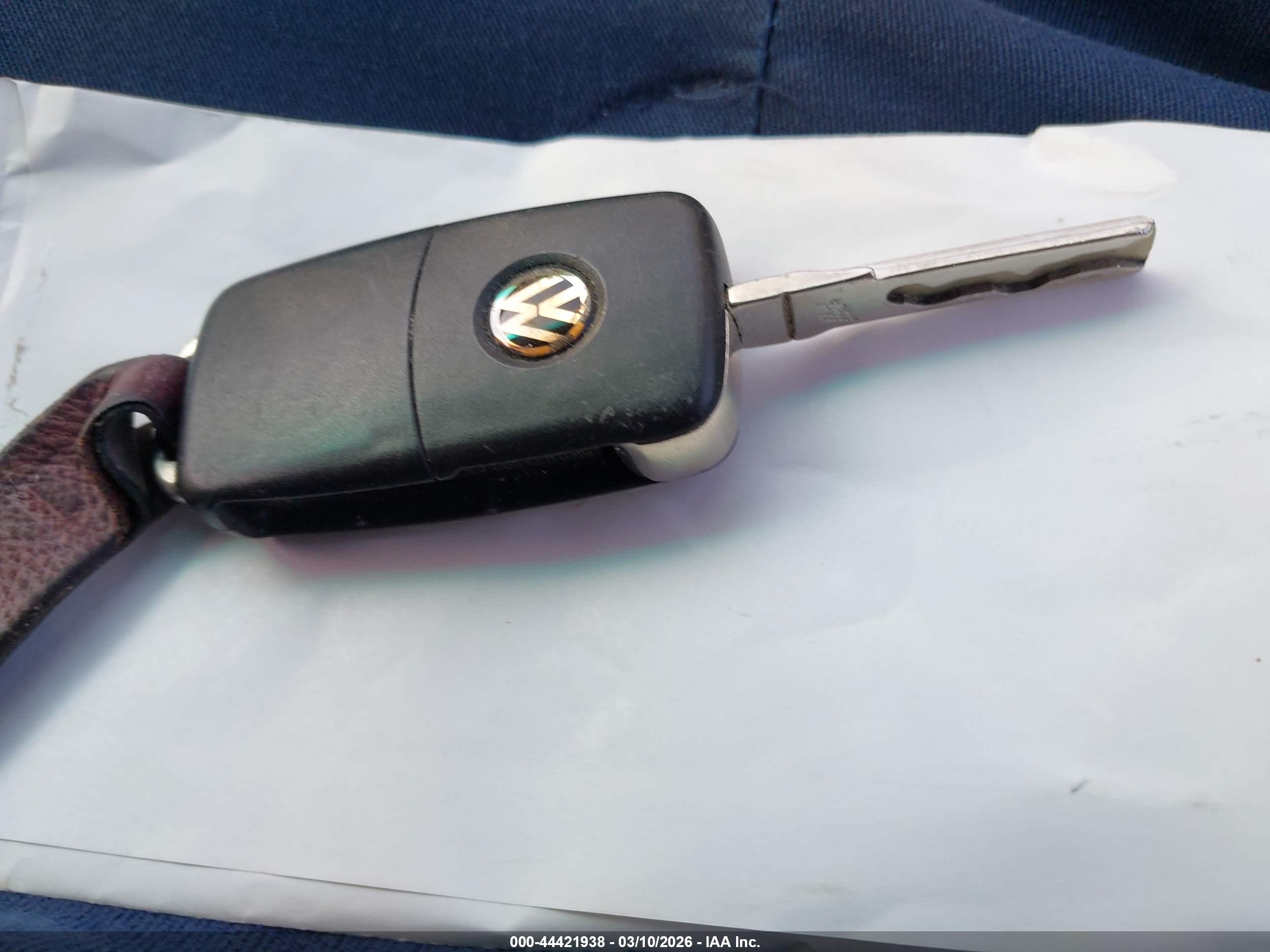 2012 Volkswagen Gti 4-door White vin: WVWHD7AJ7CW188427