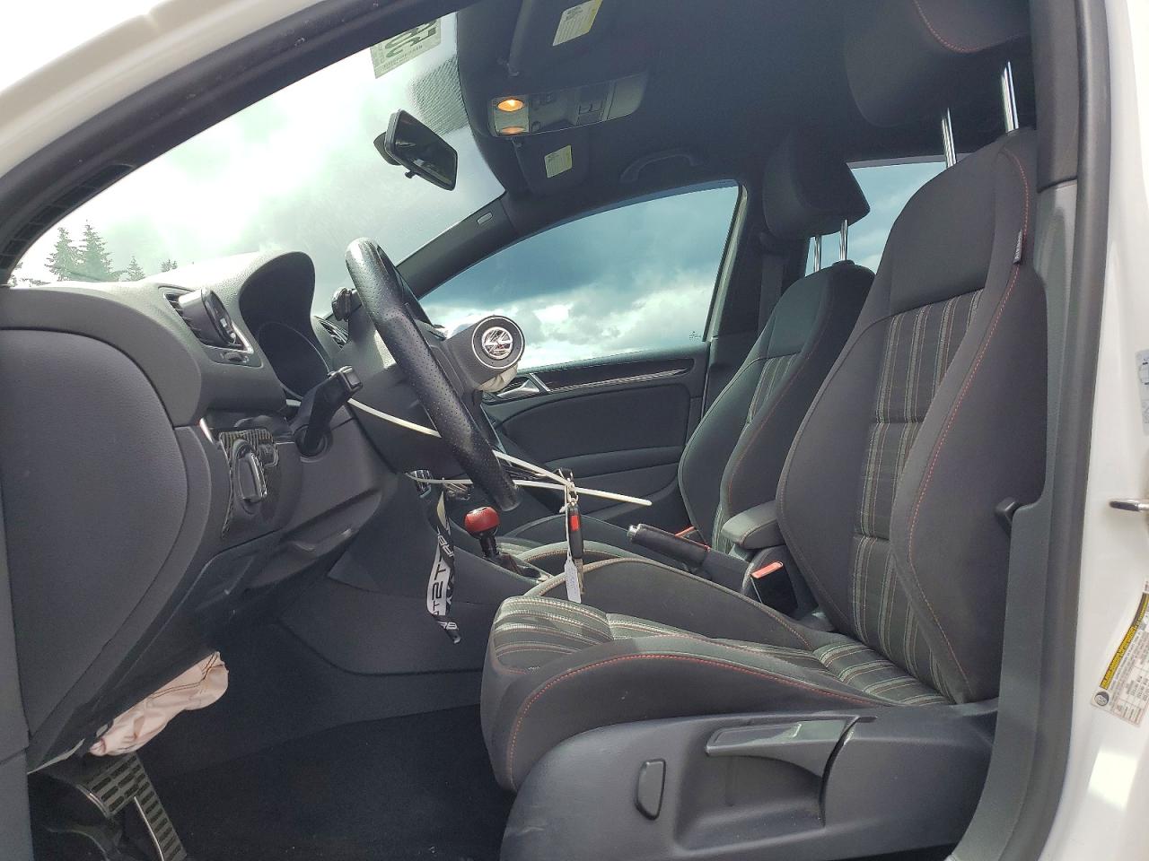 2013 Volkswagen Gti Белый vin: WVWHD7AJ7DW115446