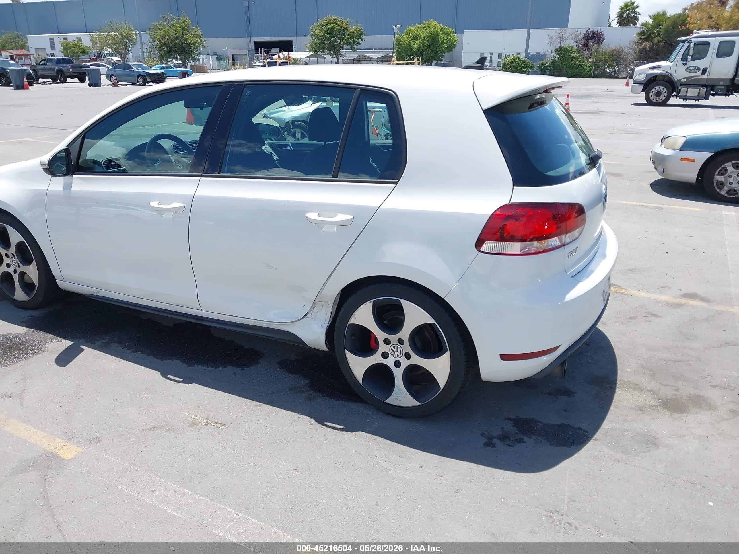 2013 Volkswagen Gti 4-door White vin: WVWHD7AJ7DW122347