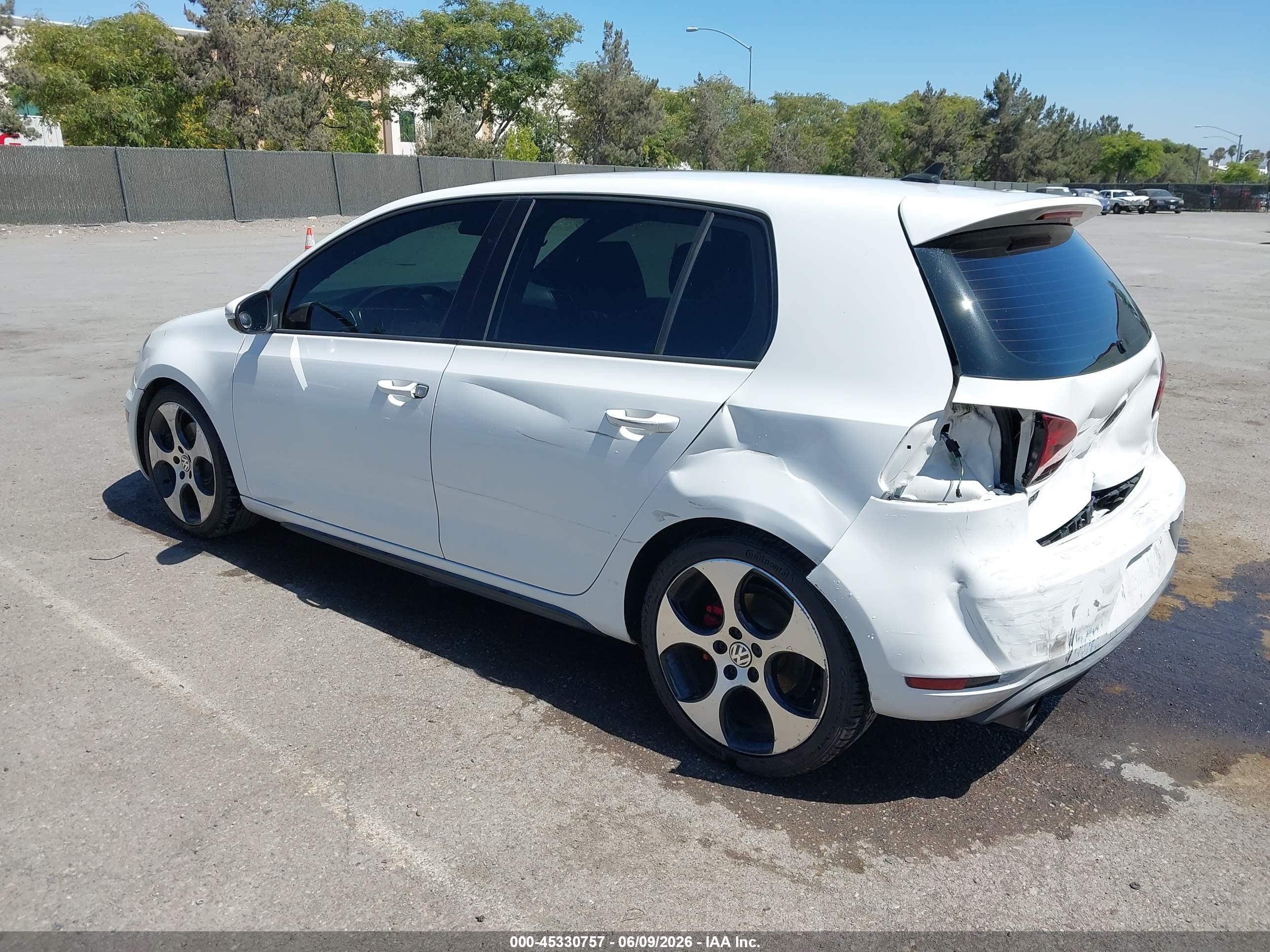 2012 Volkswagen Gti 4-door White vin: WVWHD7AJ8CW204702