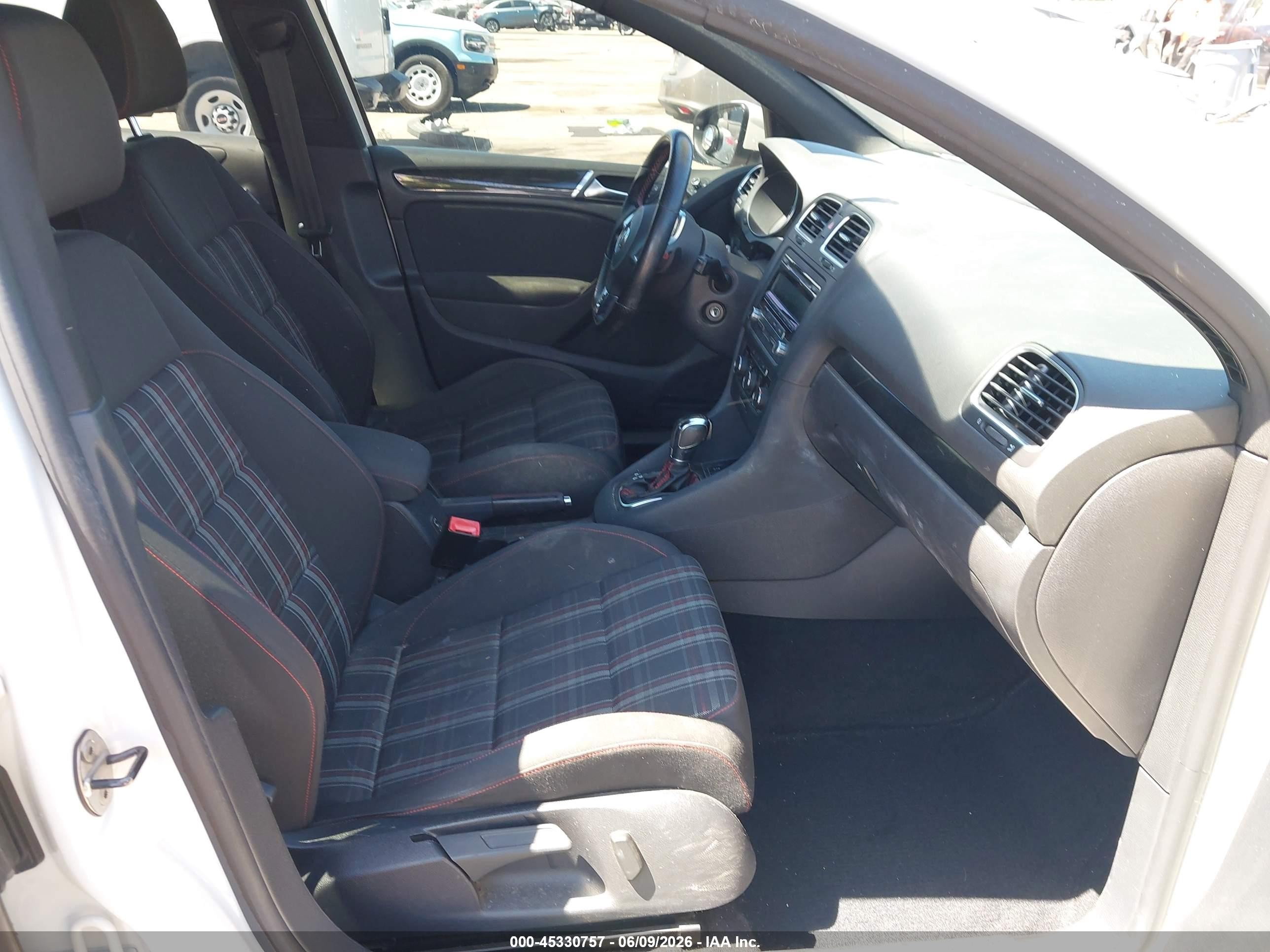 2012 Volkswagen Gti 4-door White vin: WVWHD7AJ8CW204702
