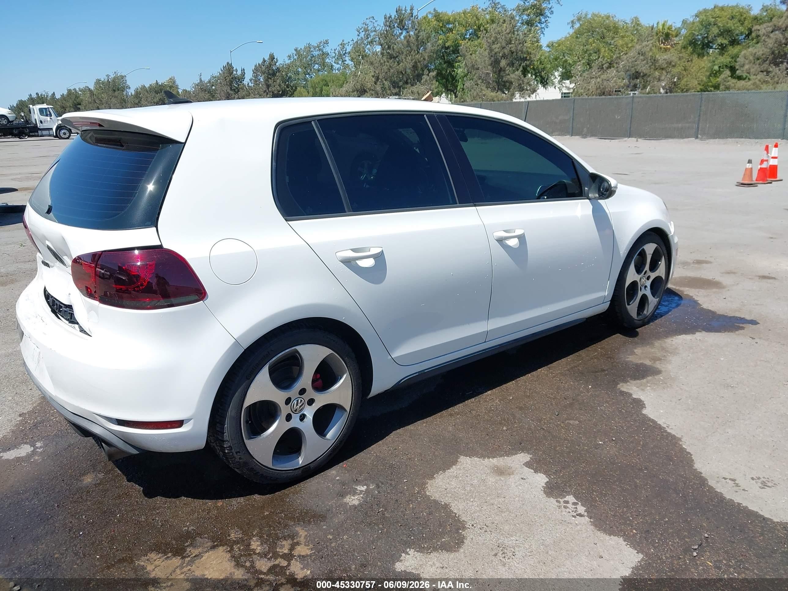 2012 Volkswagen Gti 4-door White vin: WVWHD7AJ8CW204702
