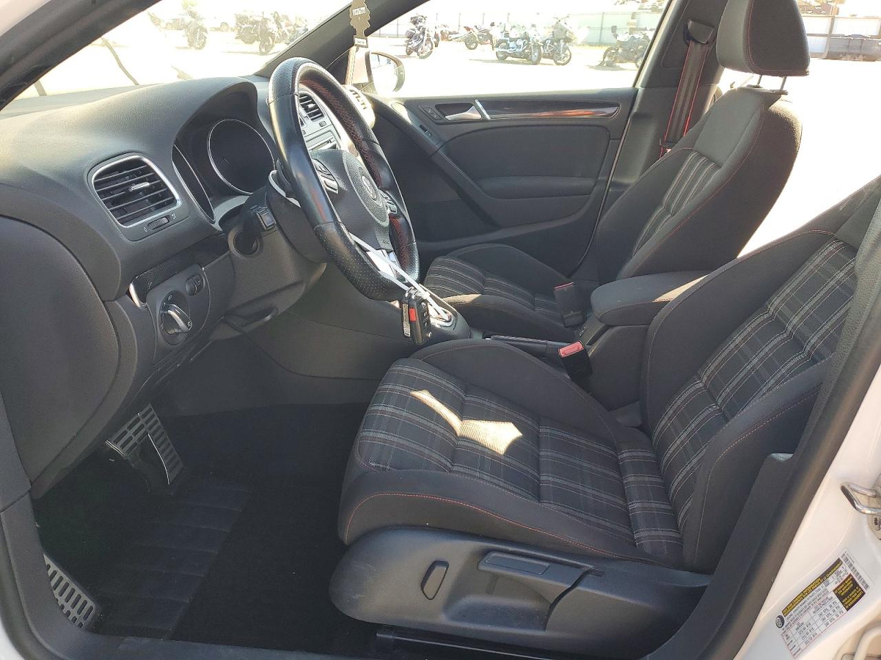 2014 Volkswagen Gti White vin: WVWHD7AJ8EW004230