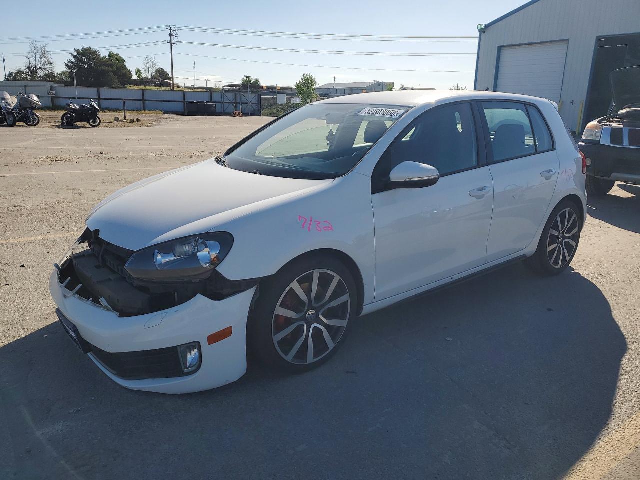 2014 Volkswagen Gti White vin: WVWHD7AJ8EW004230