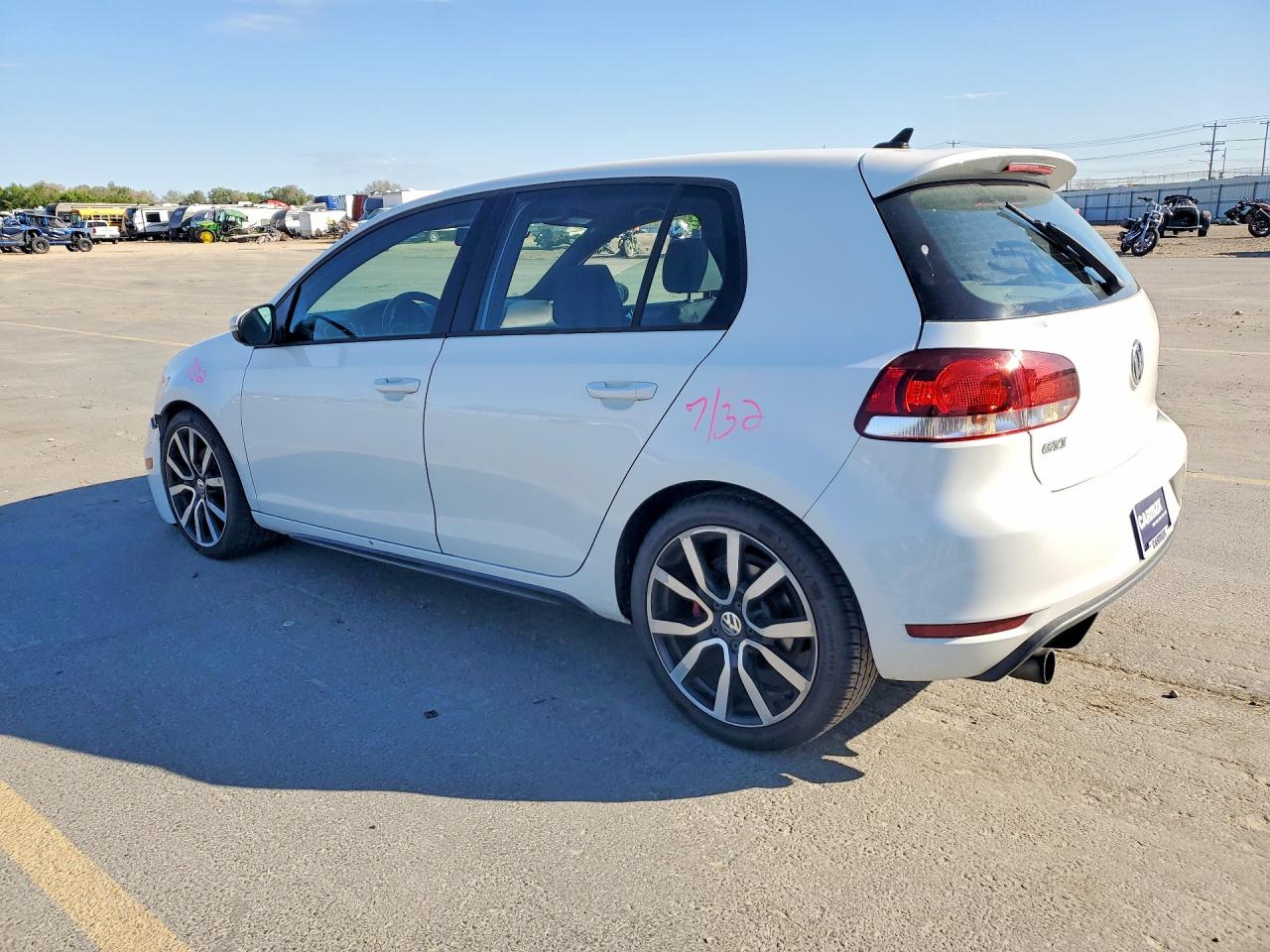 2014 Volkswagen Gti White vin: WVWHD7AJ8EW004230