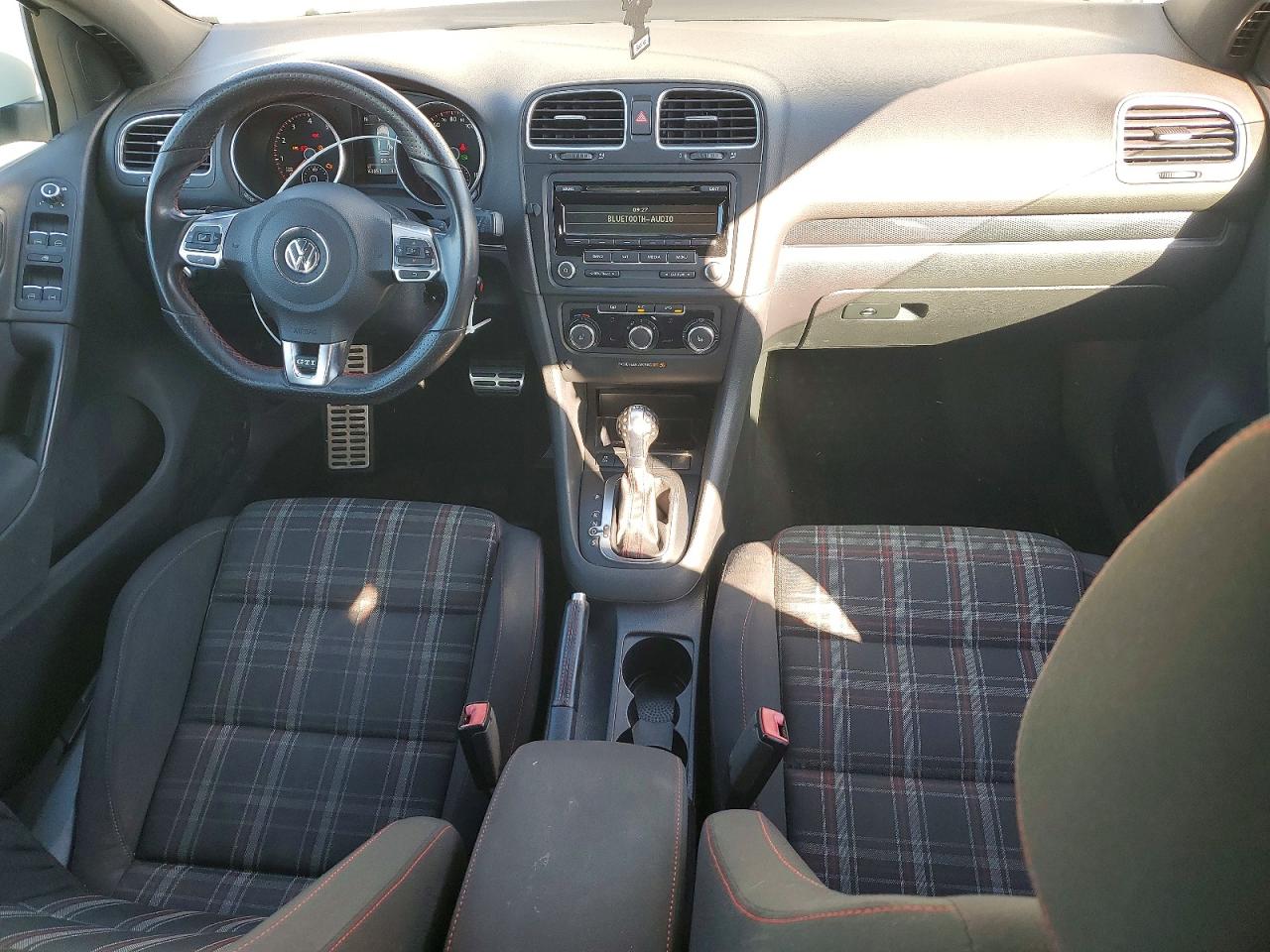 2014 Volkswagen Gti White vin: WVWHD7AJ8EW004230