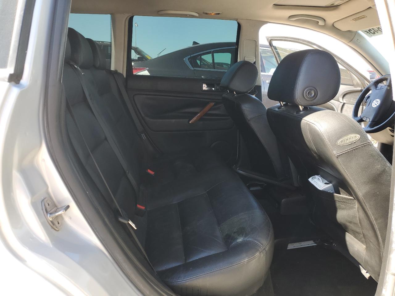 2001 Volkswagen Passat Gls Silver vin: WVWHH63B71E003865