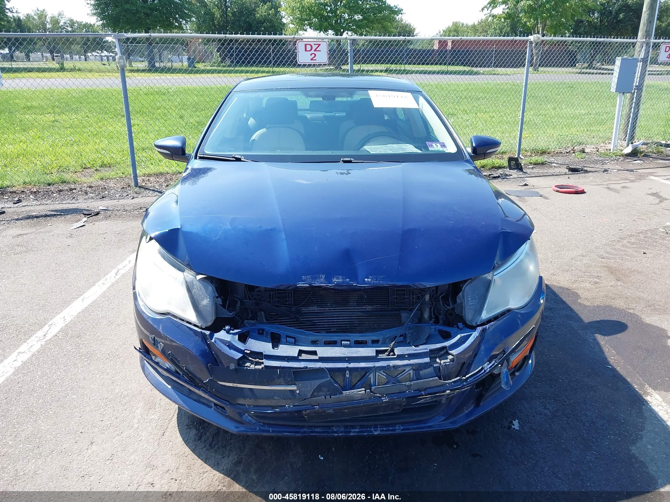 2009 Volkswagen Cc Luxury Blue vin: WVWHL73C89E523663