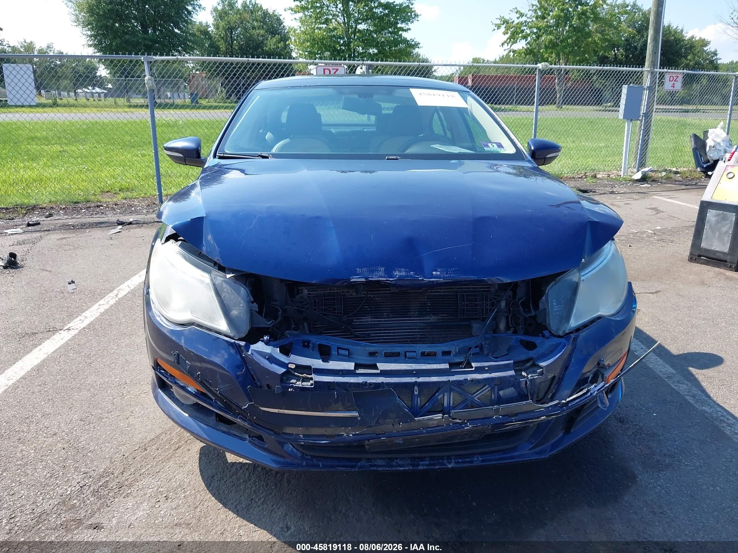2009 Volkswagen Cc Luxury Blue vin: WVWHL73C89E523663