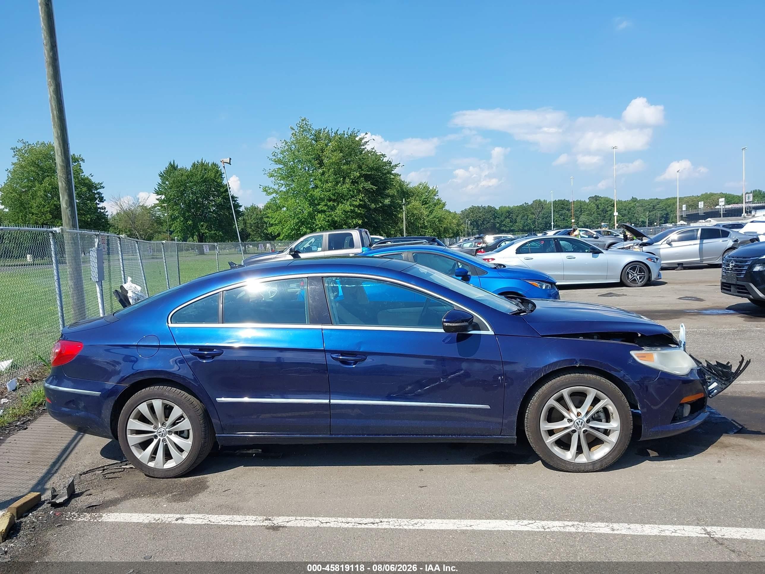 2009 Volkswagen Cc Luxury Blue vin: WVWHL73C89E523663
