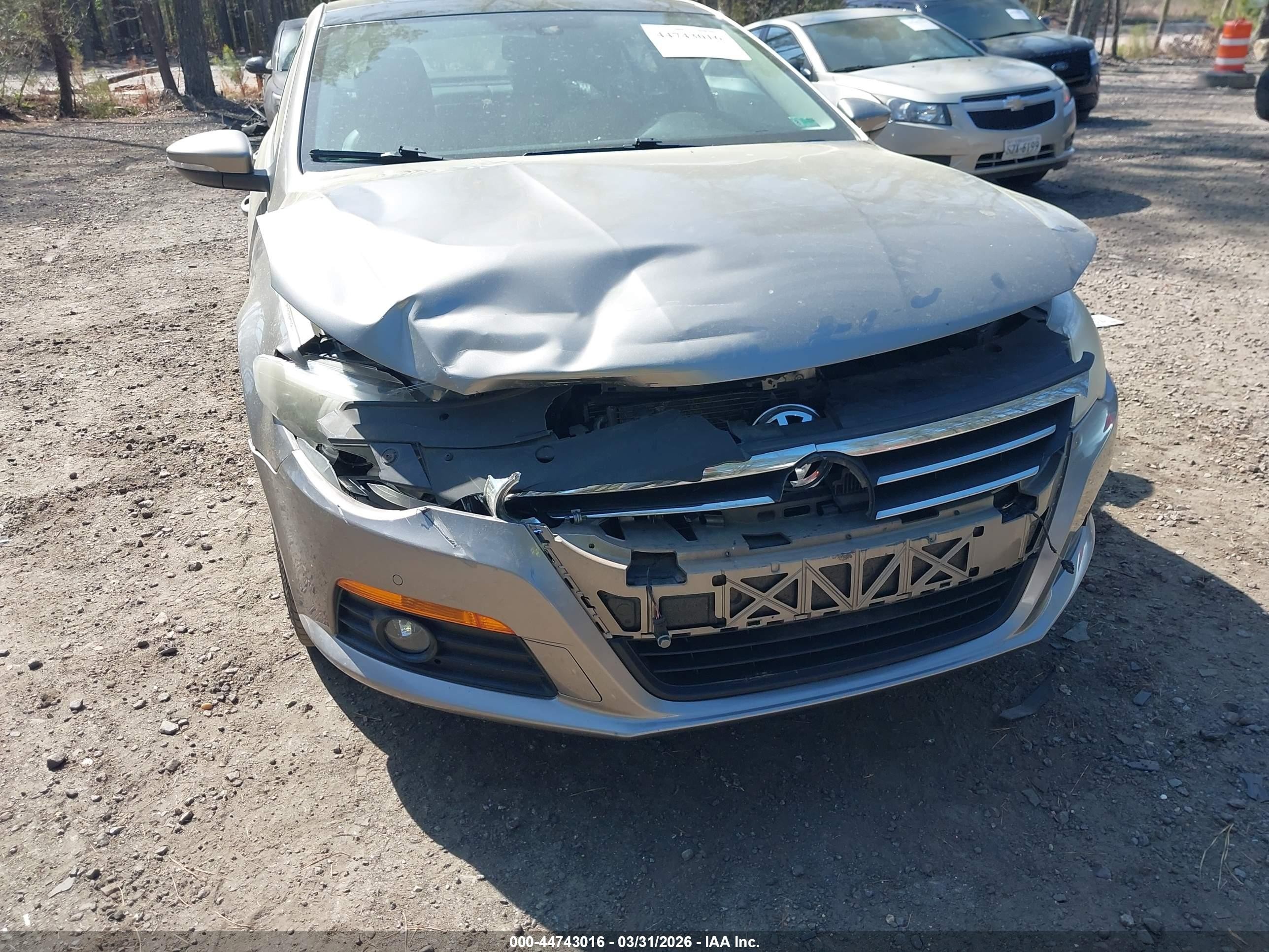 2010 Volkswagen Cc Luxury Серебряный vin: WVWHN7AN0AE535793
