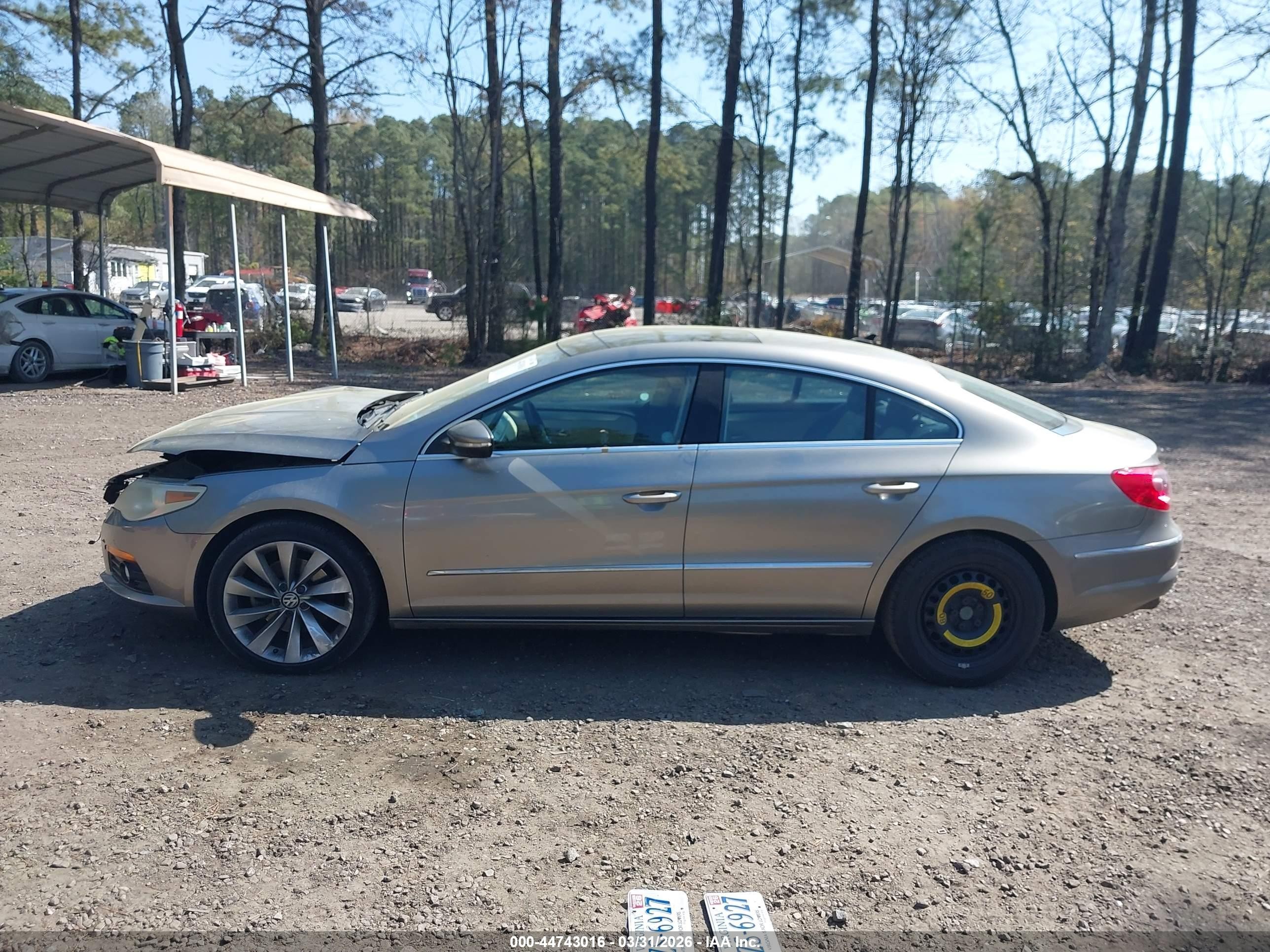 2010 Volkswagen Cc Luxury Серебряный vin: WVWHN7AN0AE535793